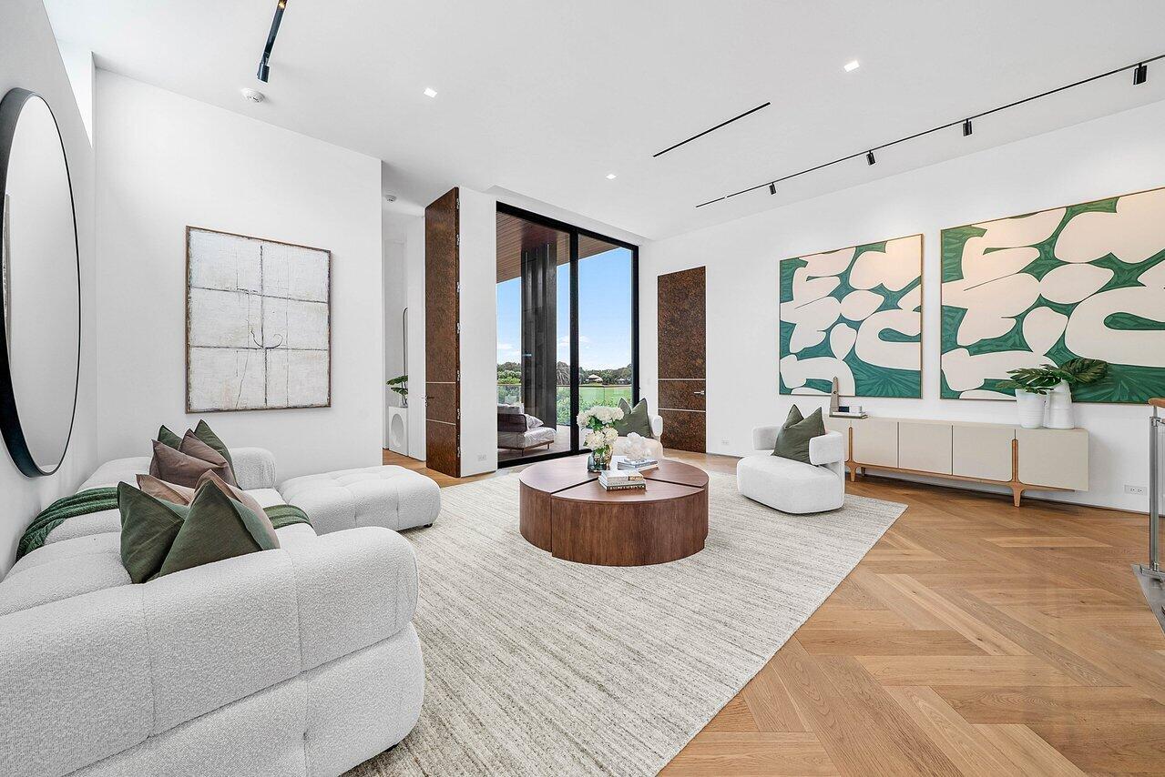 126 Spinnaker Lane Lane