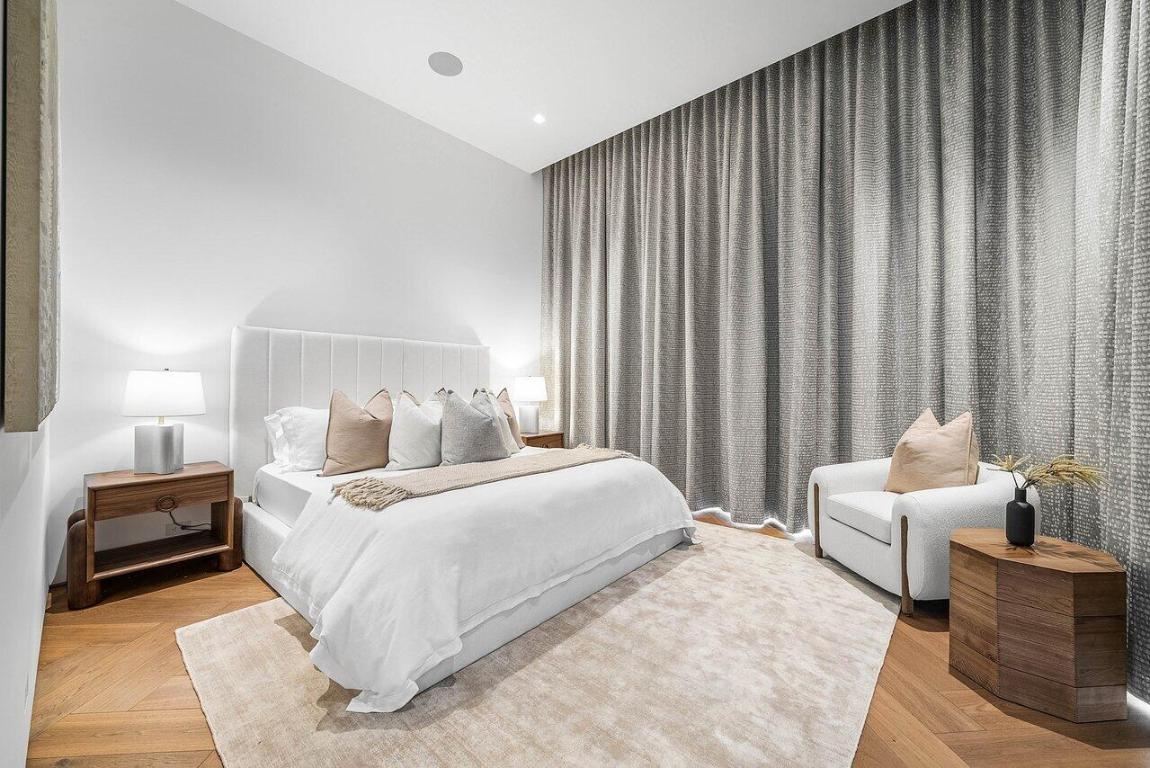 126 Spinnaker Lane Lane