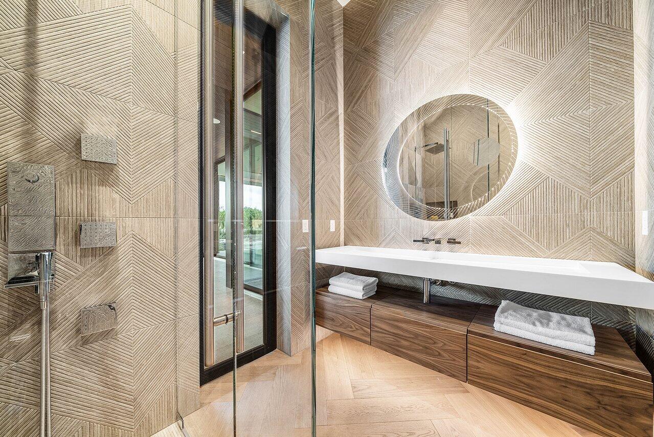 126 Spinnaker Lane Lane