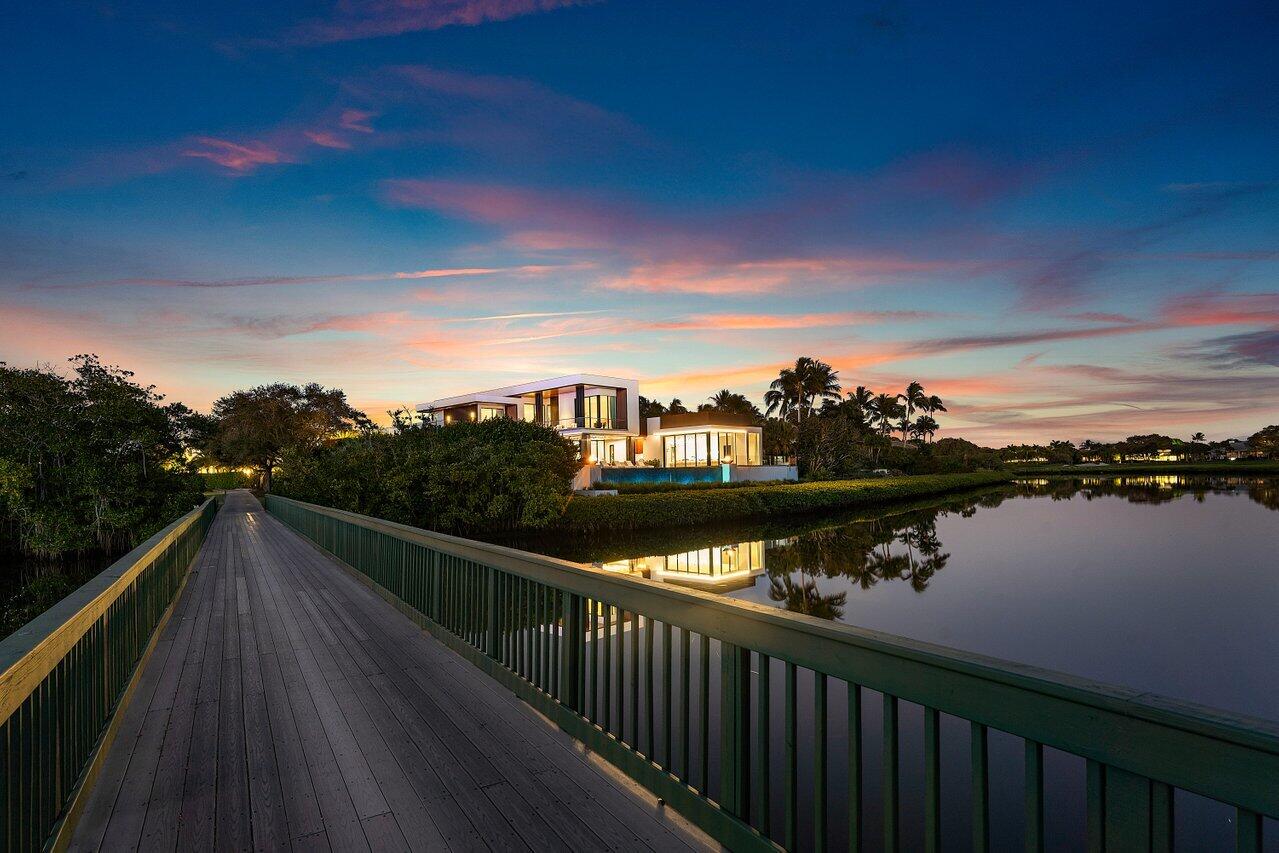 126 Spinnaker Lane Lane