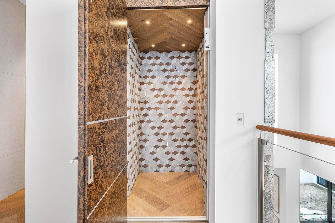 126 Spinnaker Lane Lane