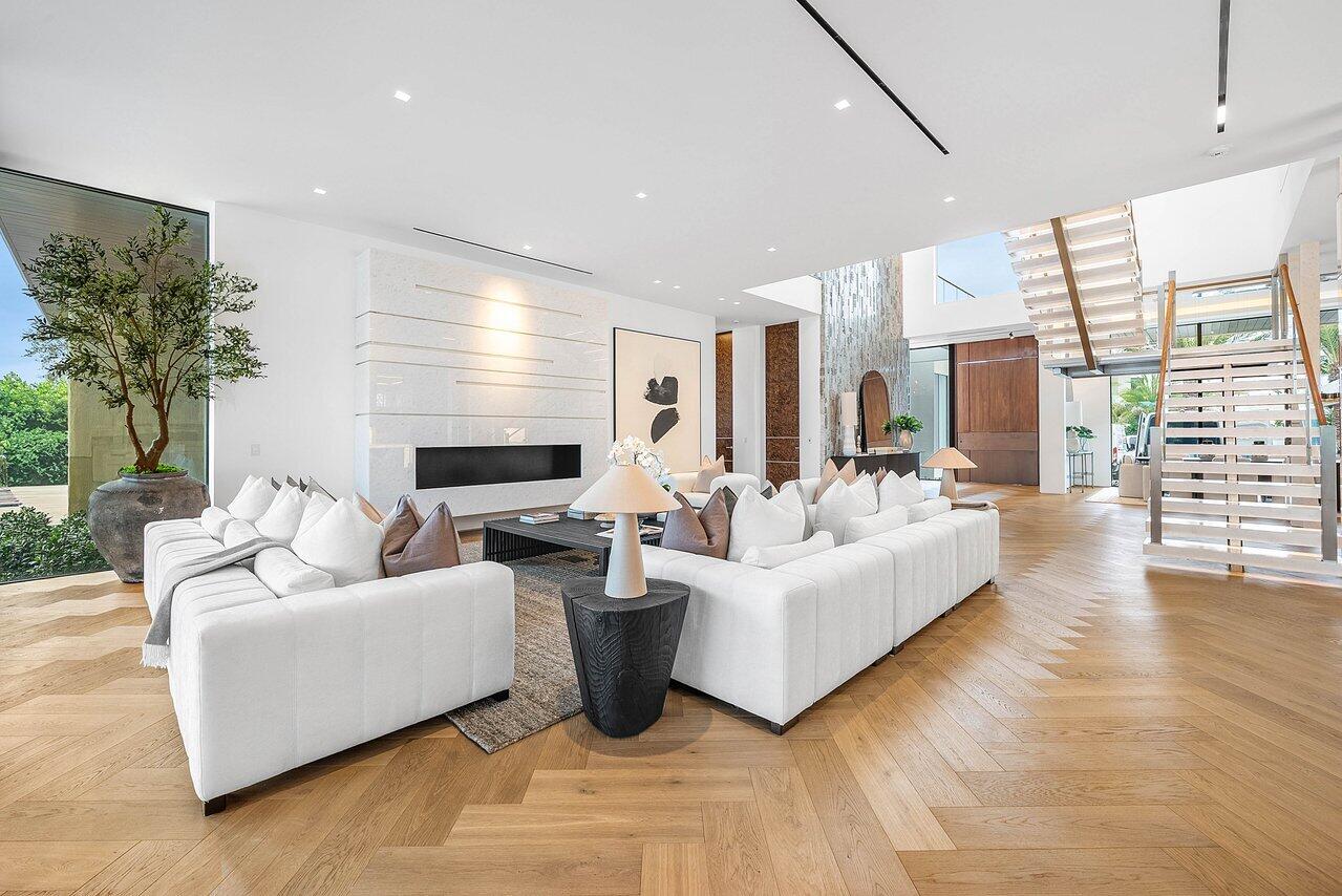 126 Spinnaker Lane Lane