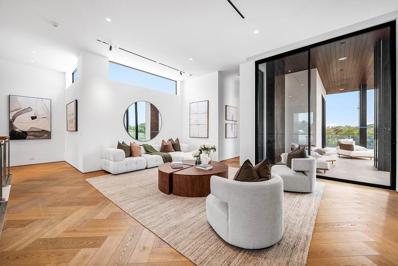 126 Spinnaker Lane Lane