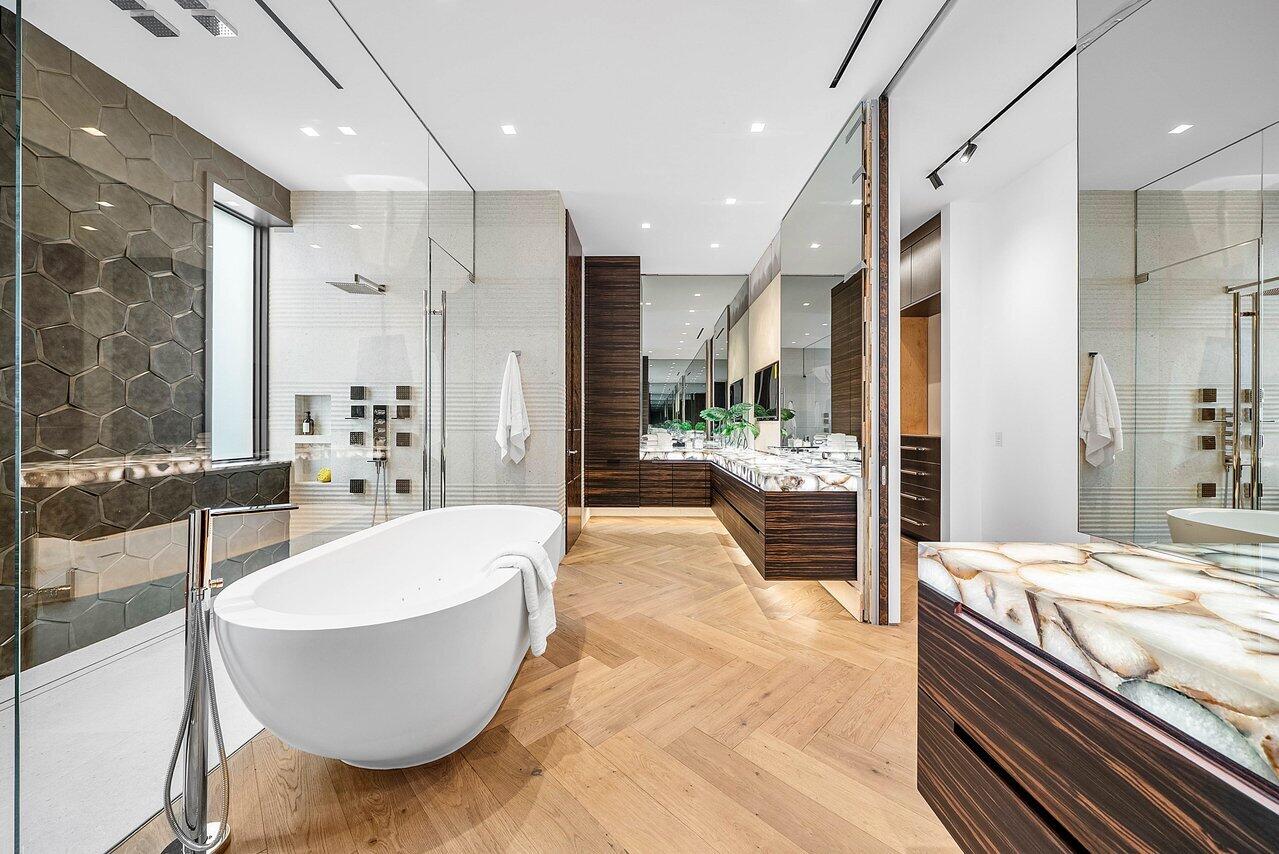 126 Spinnaker Lane Lane