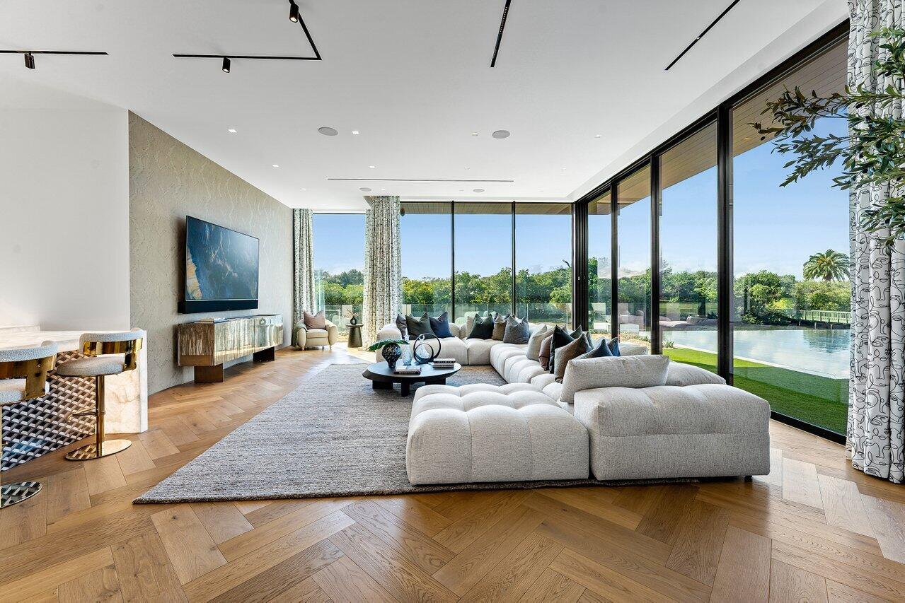 126 Spinnaker Lane Lane