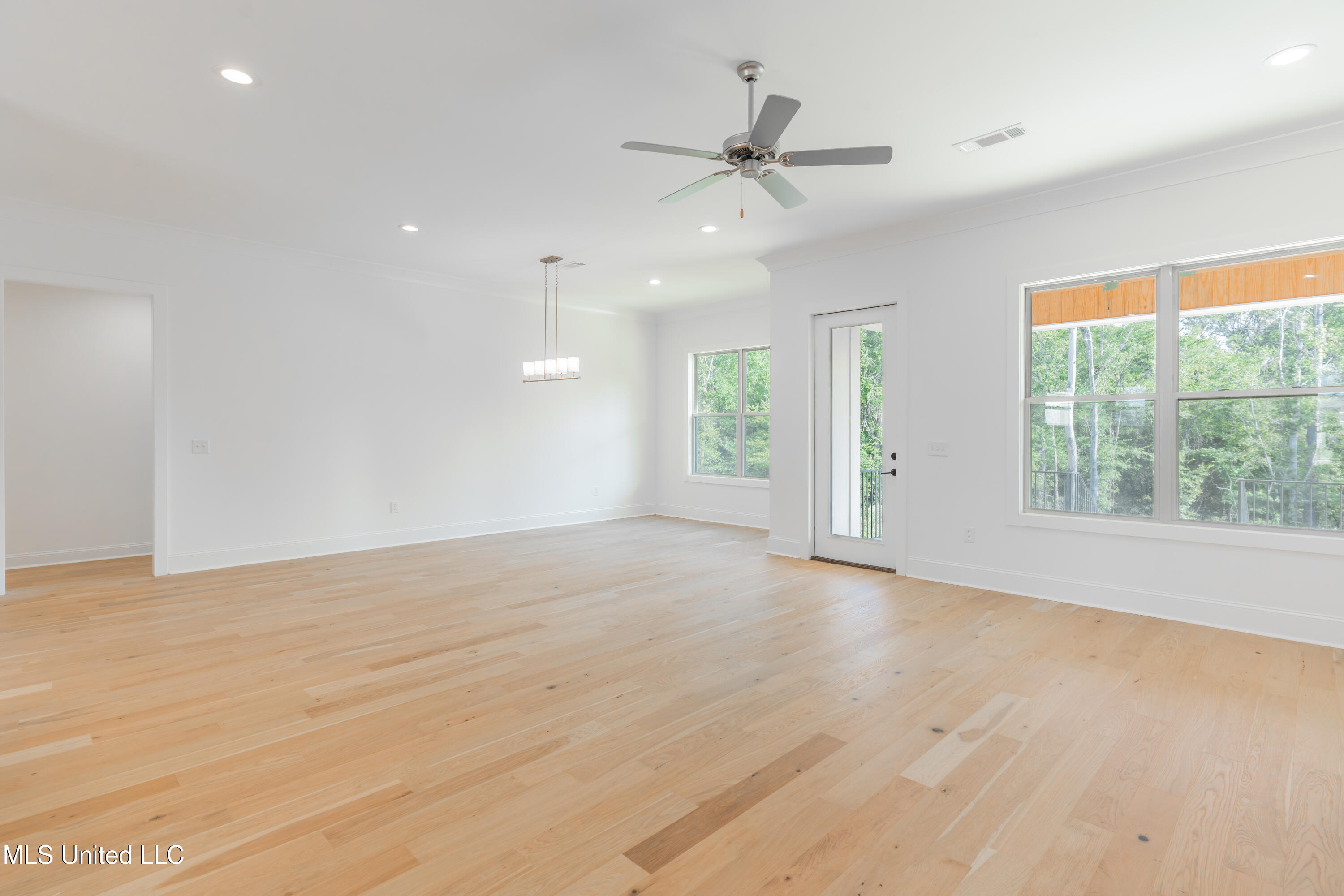 128 Catherine Boulevard