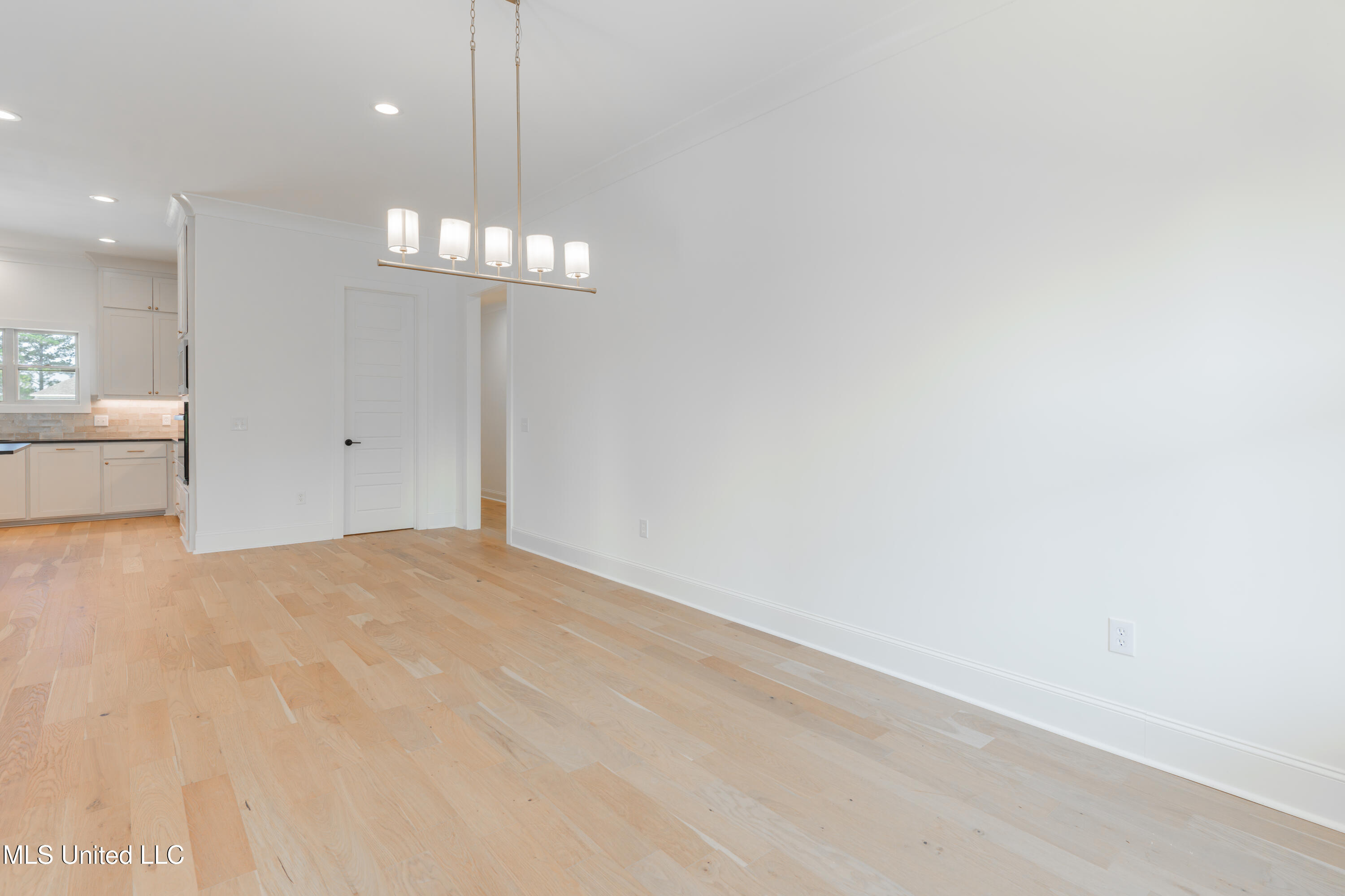 128 Catherine Boulevard