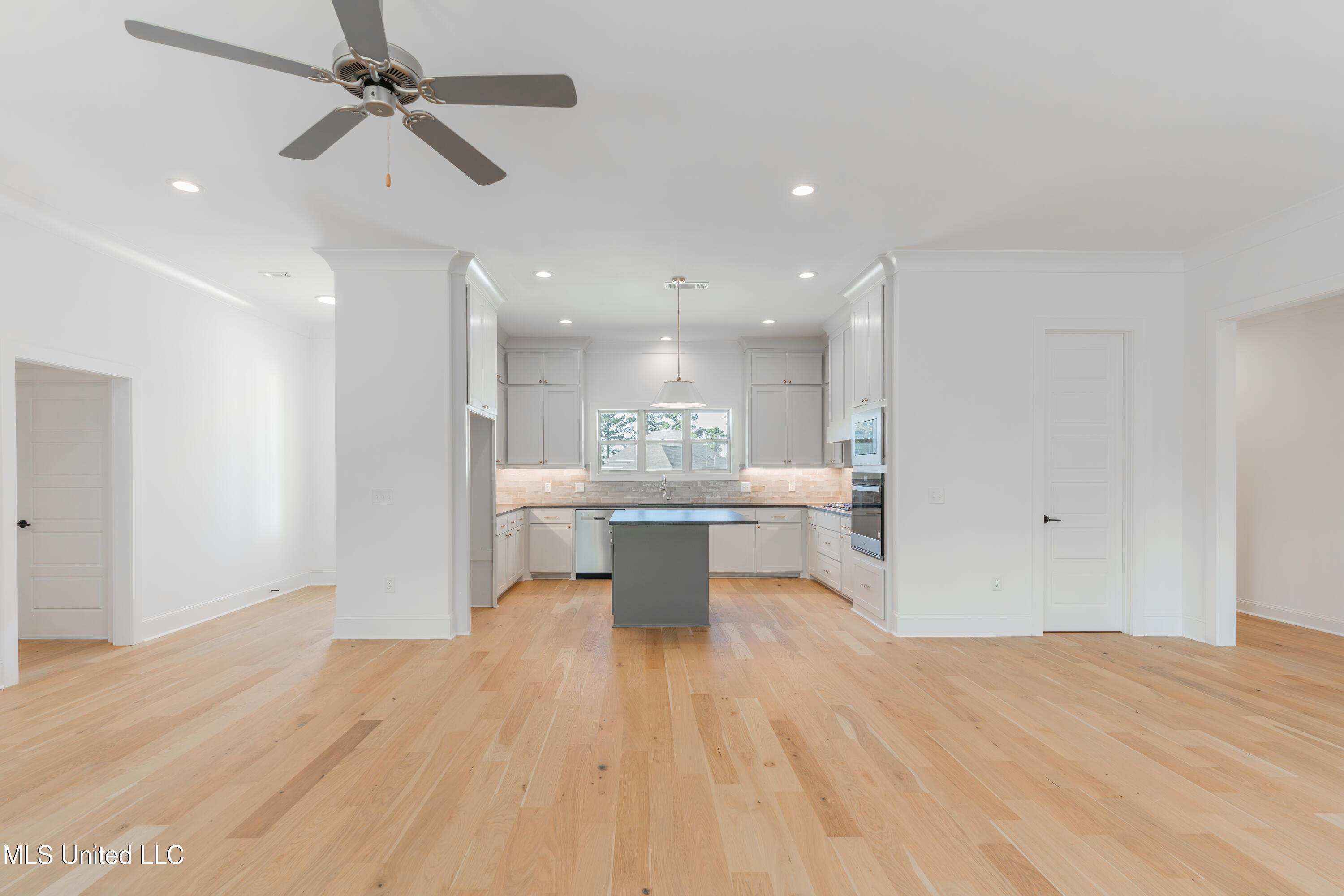 128 Catherine Boulevard