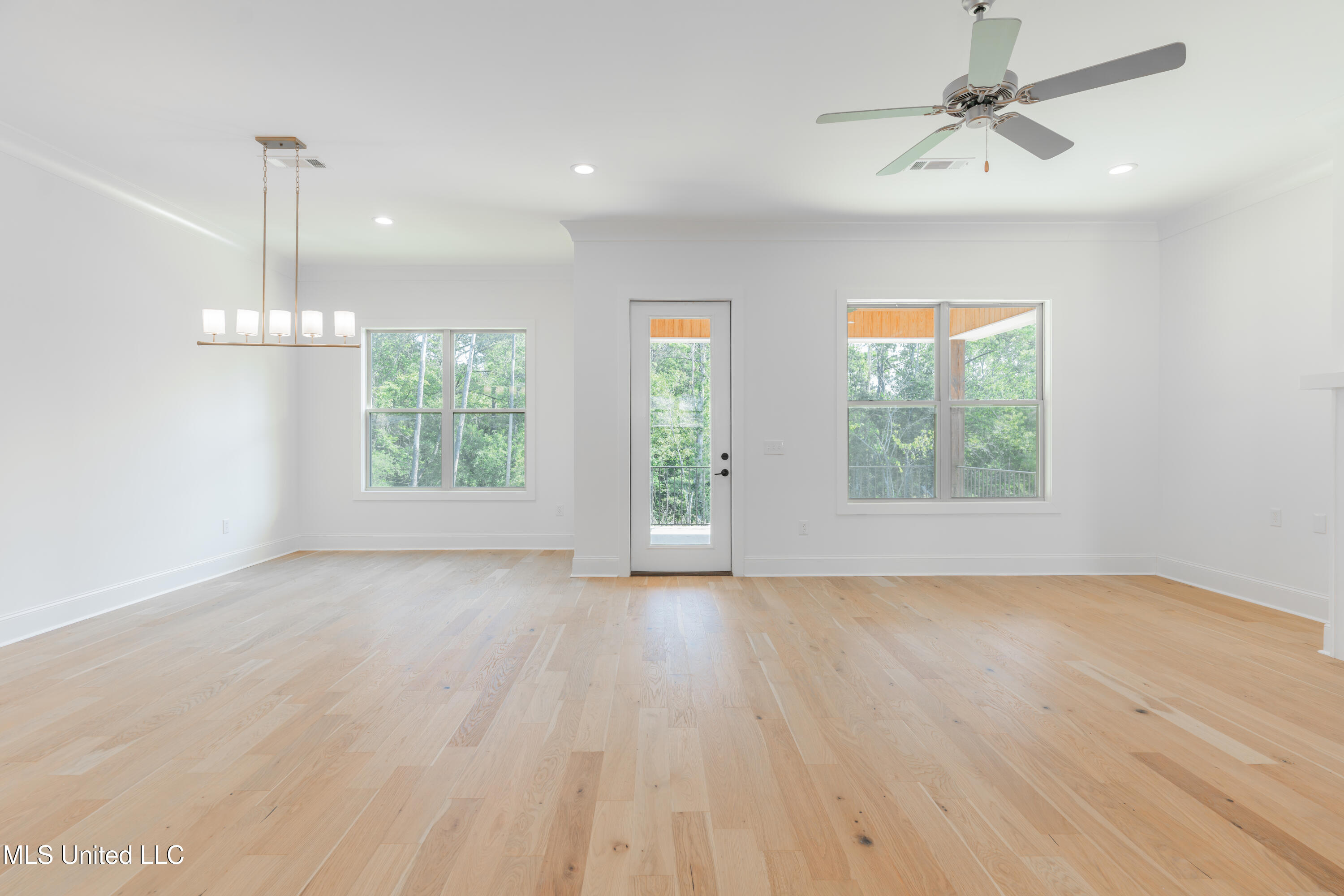 128 Catherine Boulevard