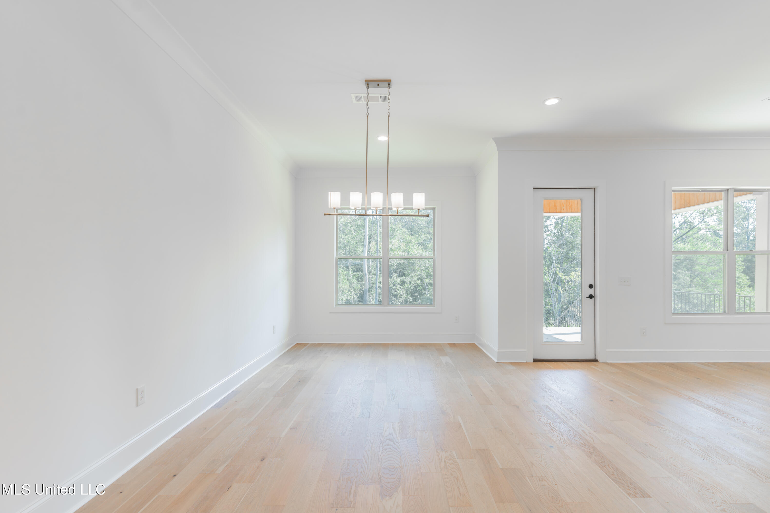 128 Catherine Boulevard
