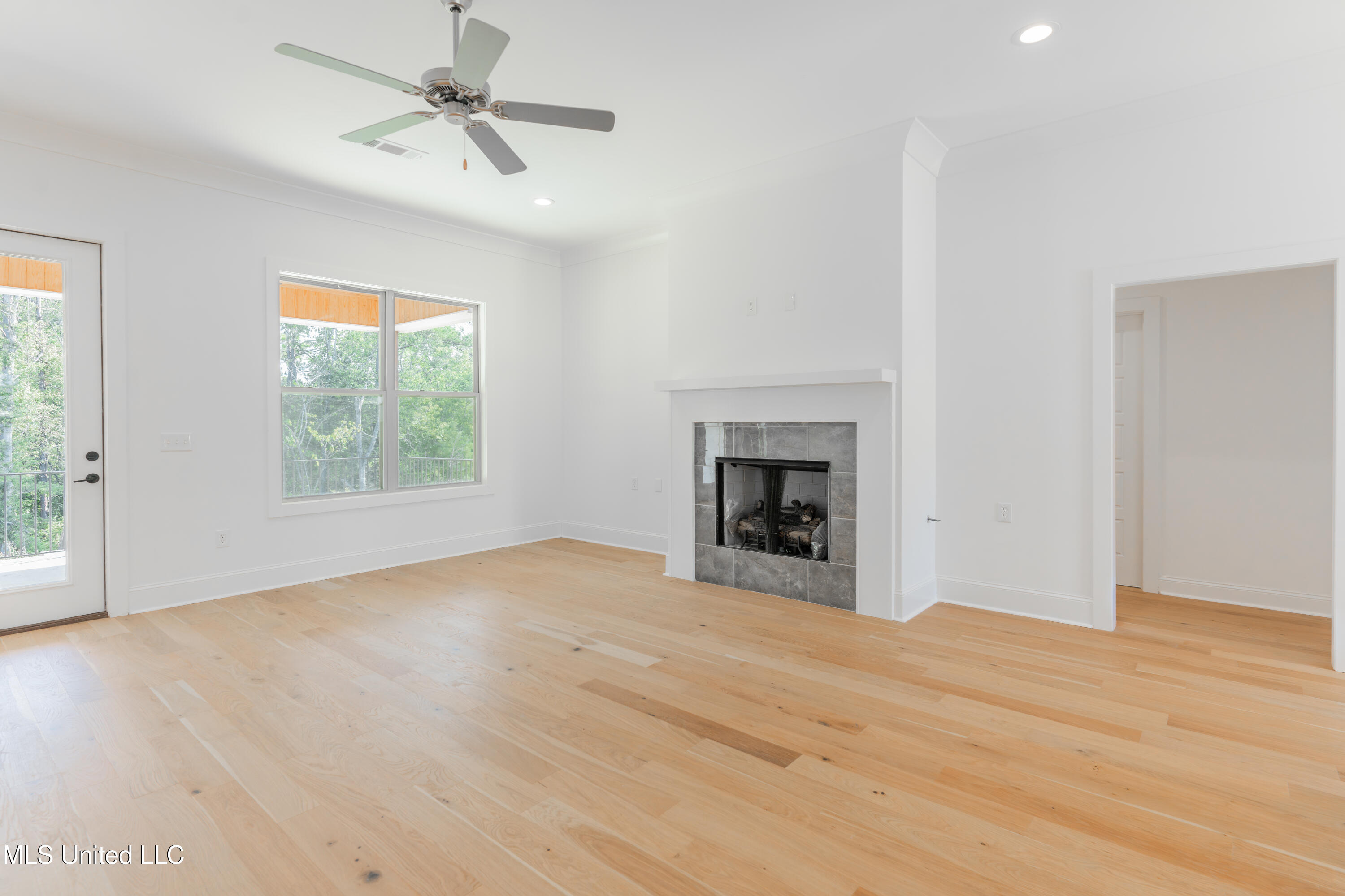 128 Catherine Boulevard