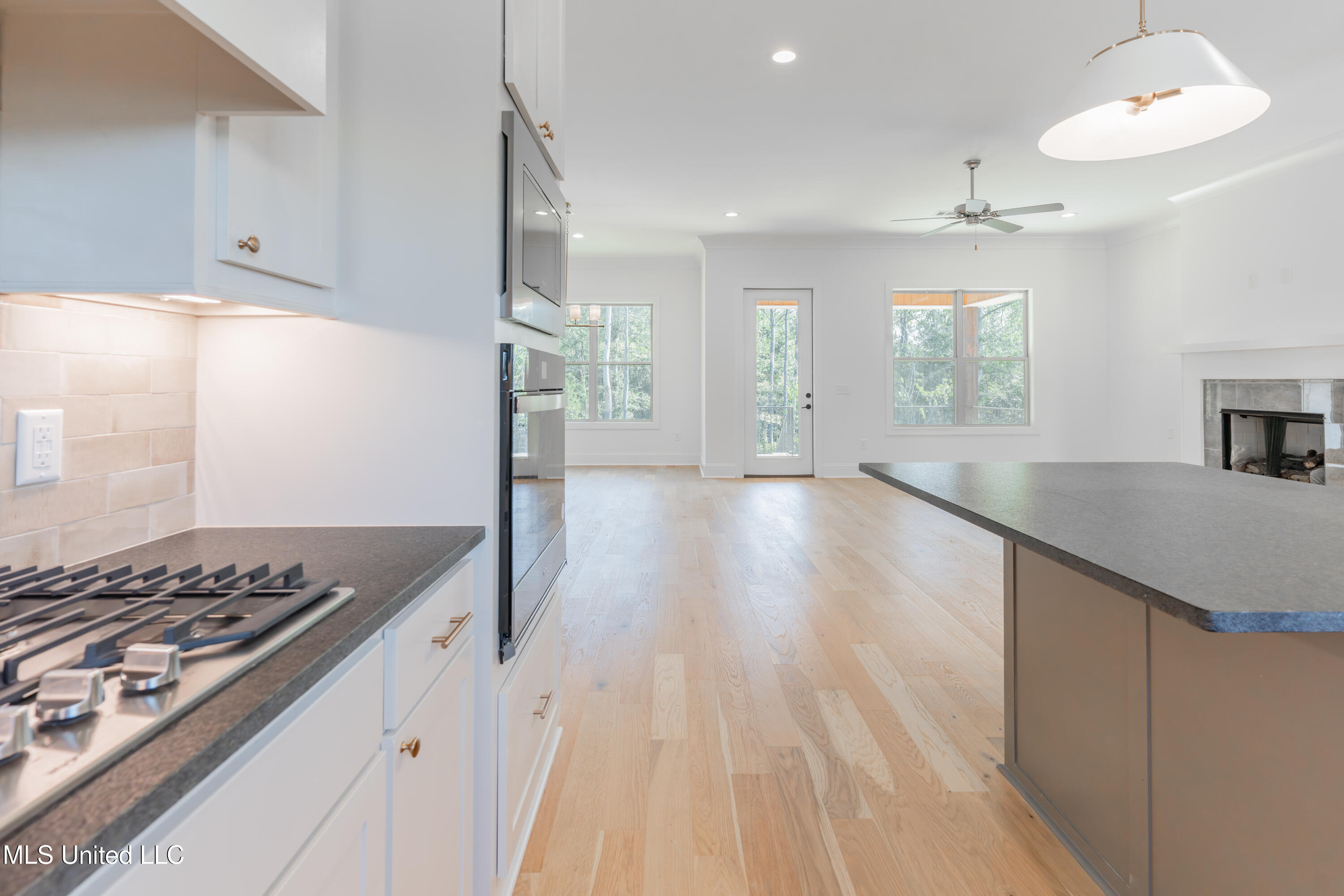 128 Catherine Boulevard