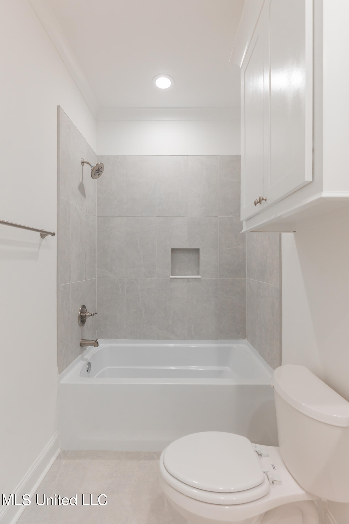128 Catherine Boulevard