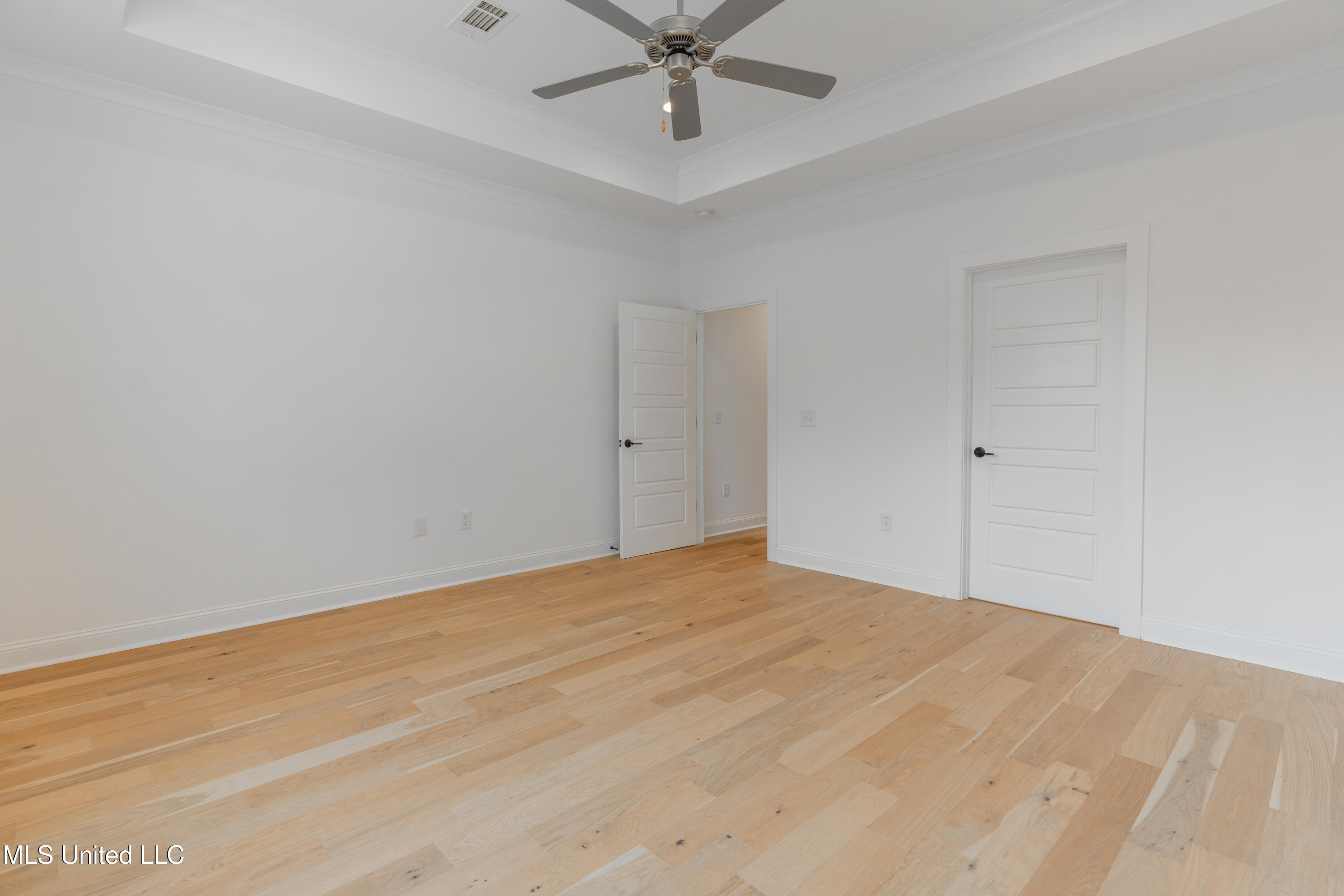 128 Catherine Boulevard