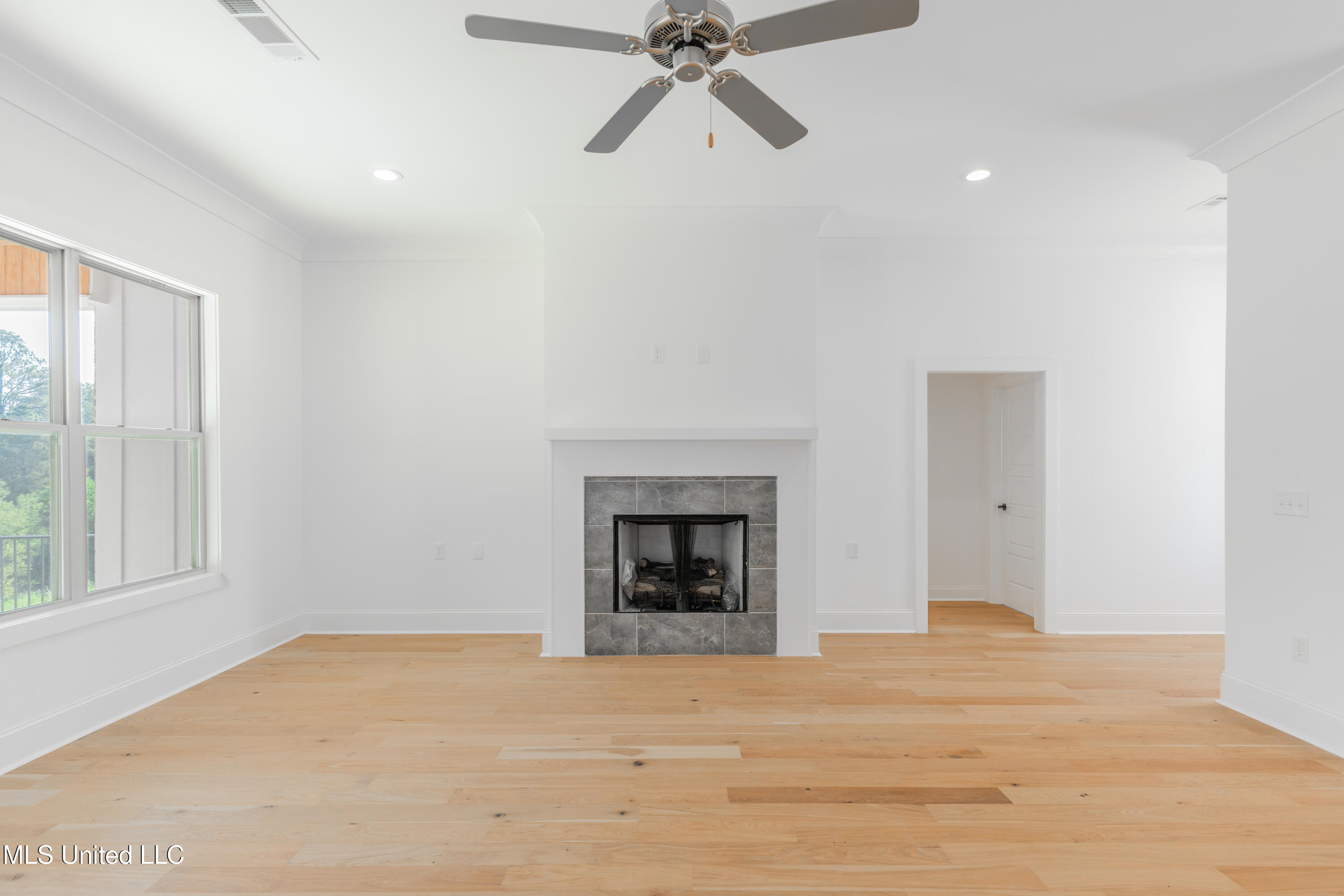 128 Catherine Boulevard