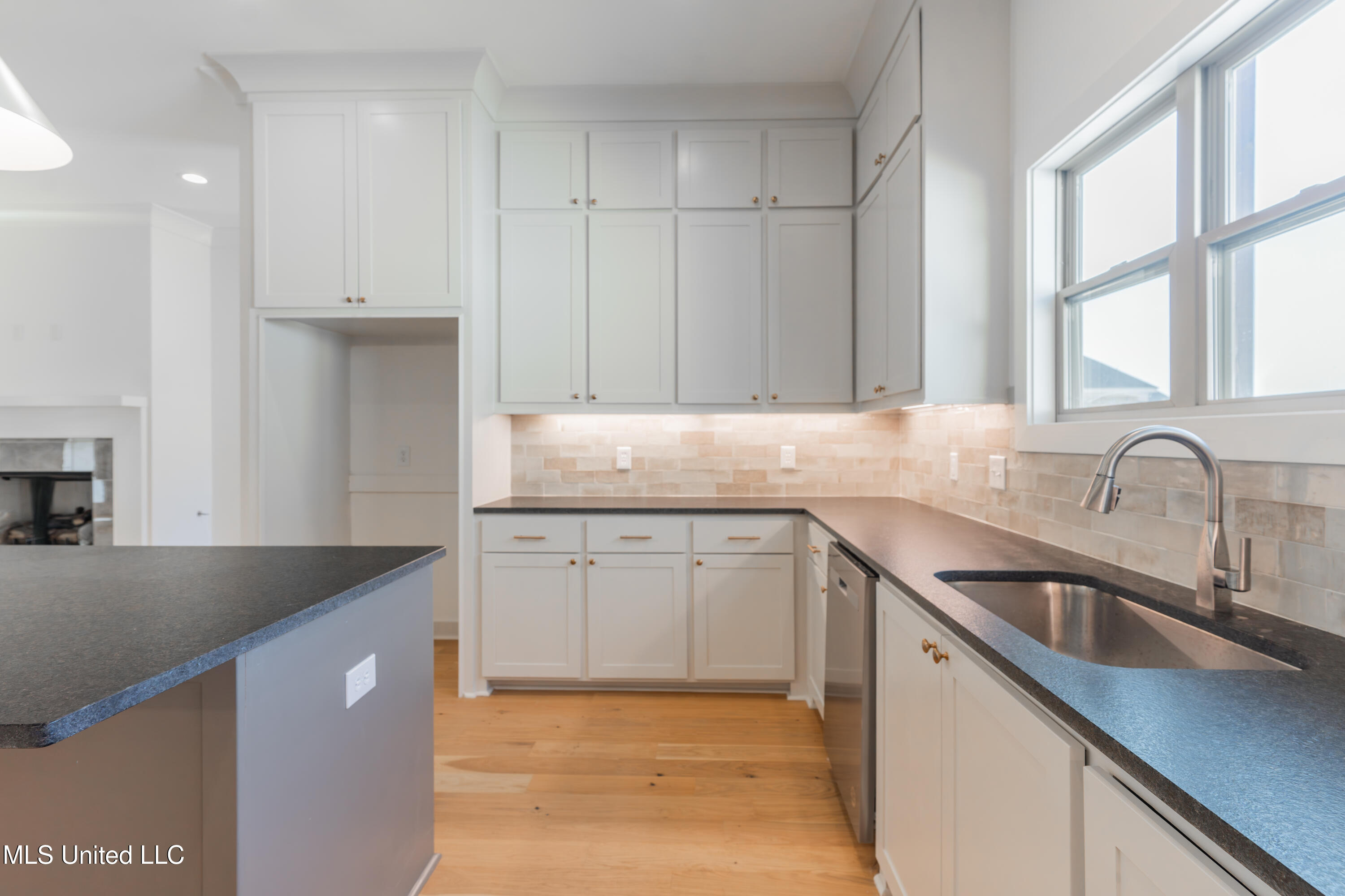 128 Catherine Boulevard