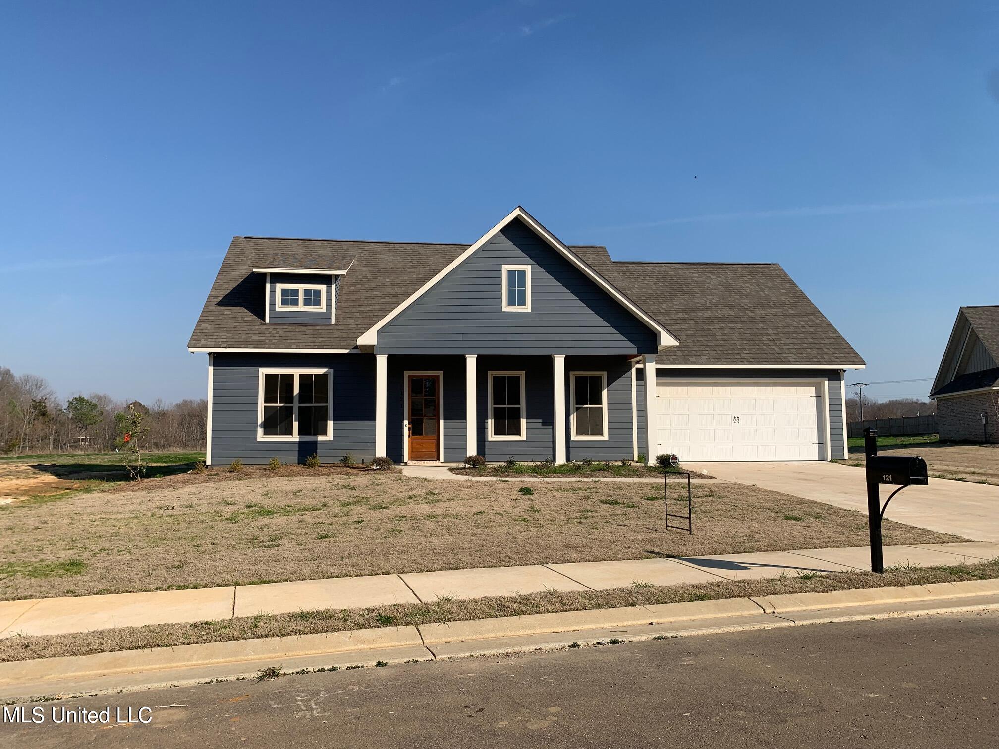 121 Trace Pointe Place