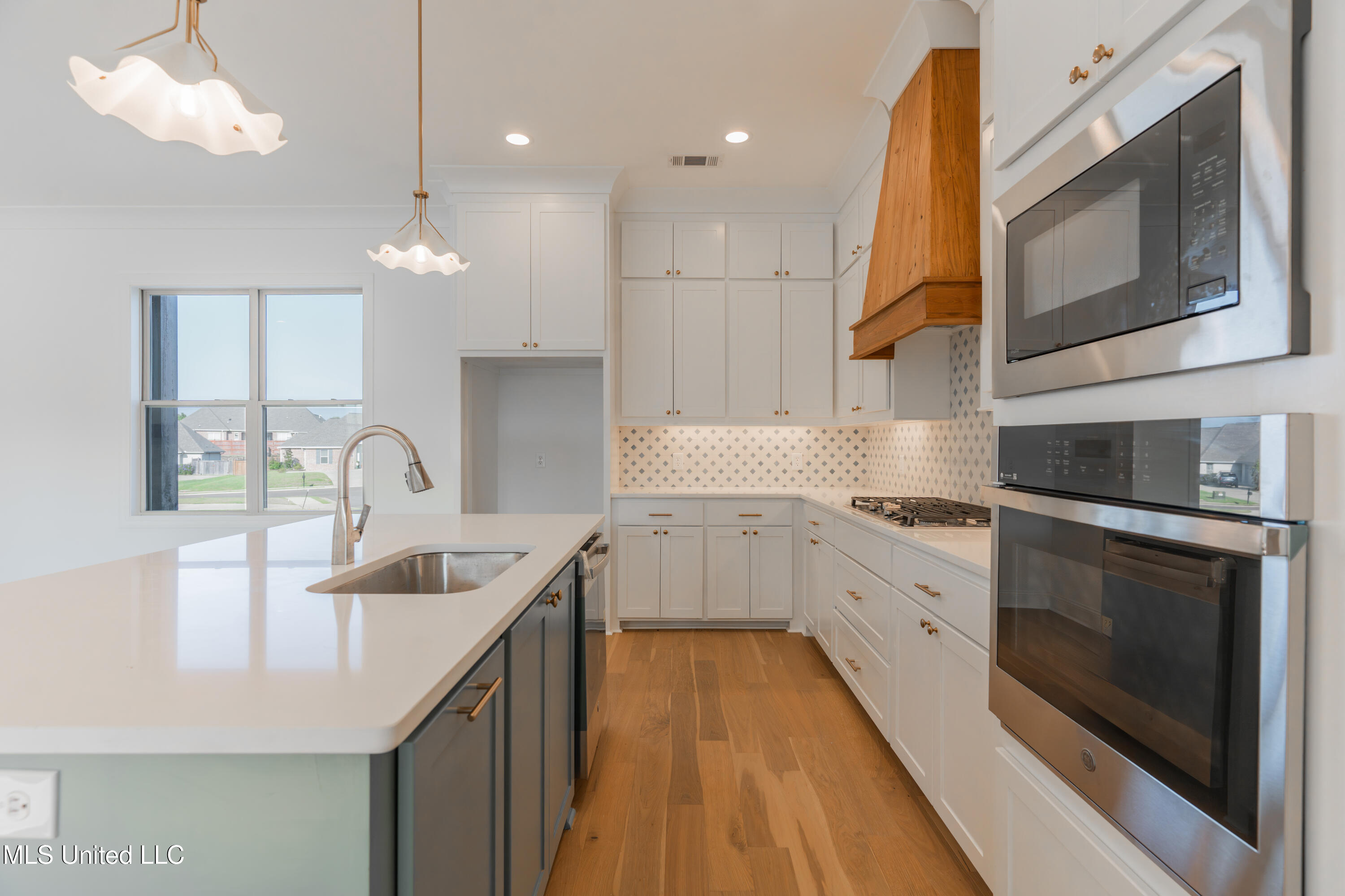 108 Catherine Boulevard
