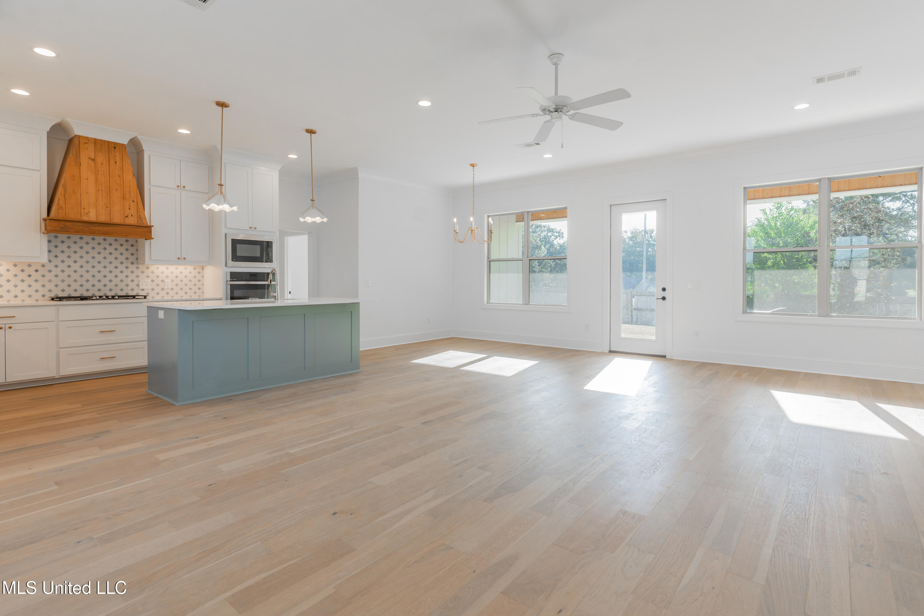 108 Catherine Boulevard