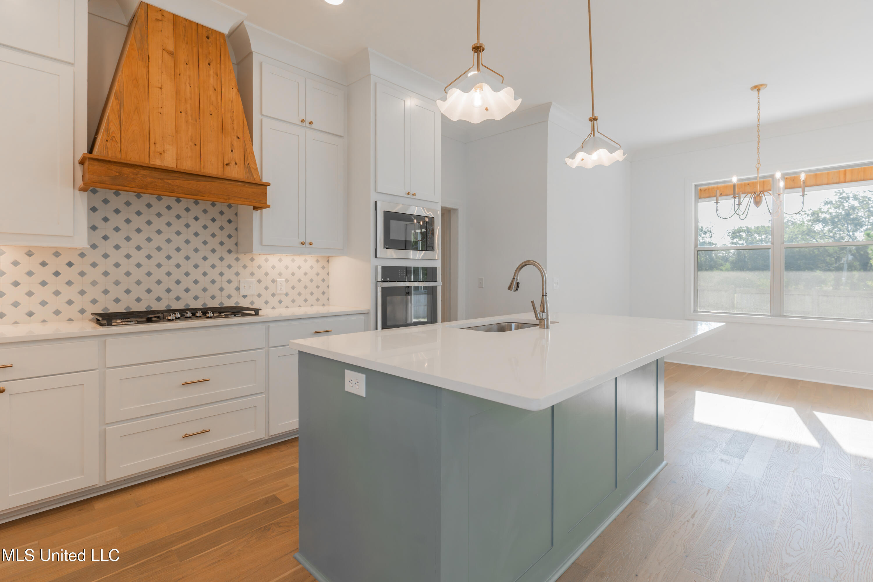 108 Catherine Boulevard