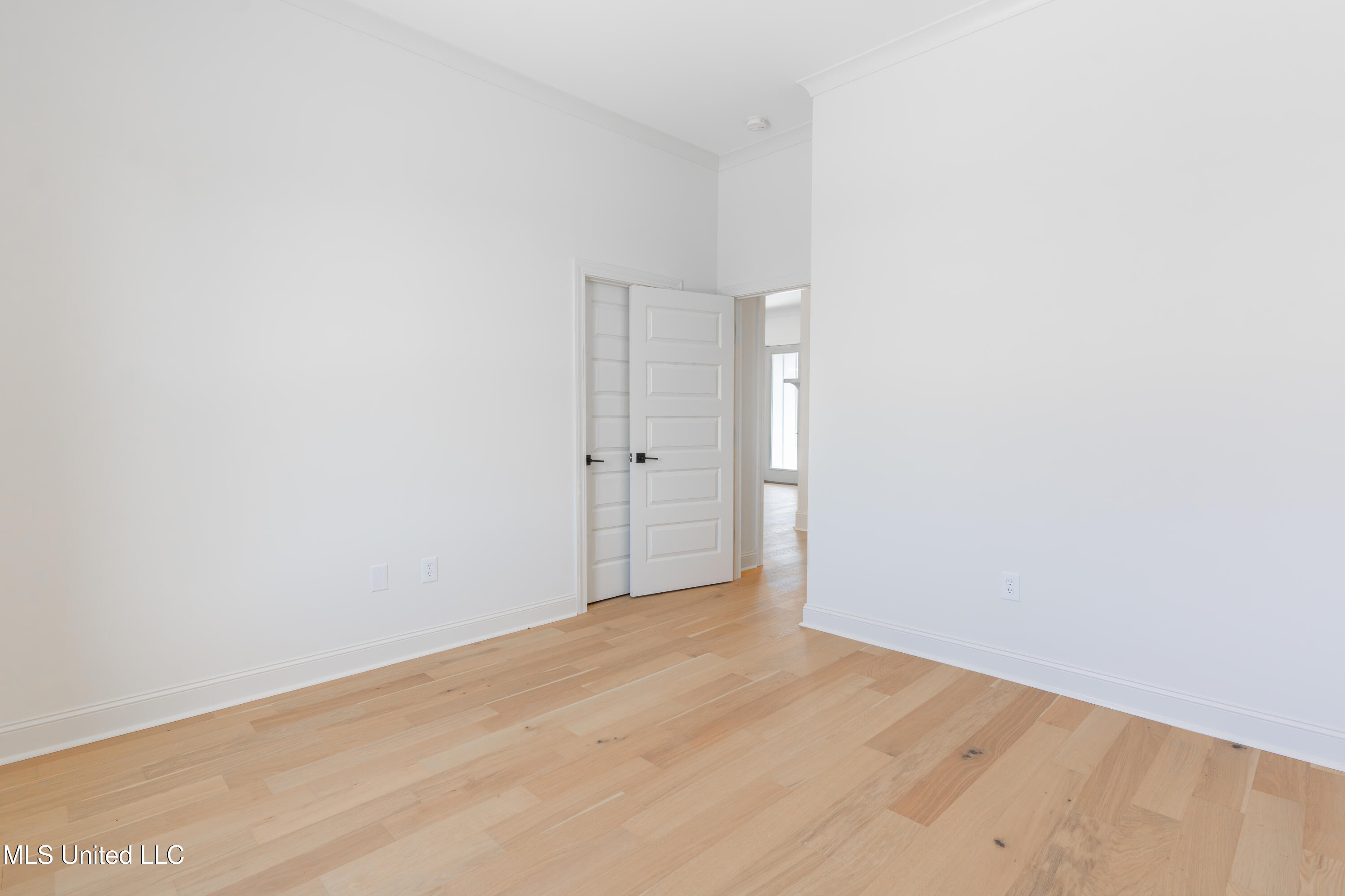 112 Catherine Boulevard
