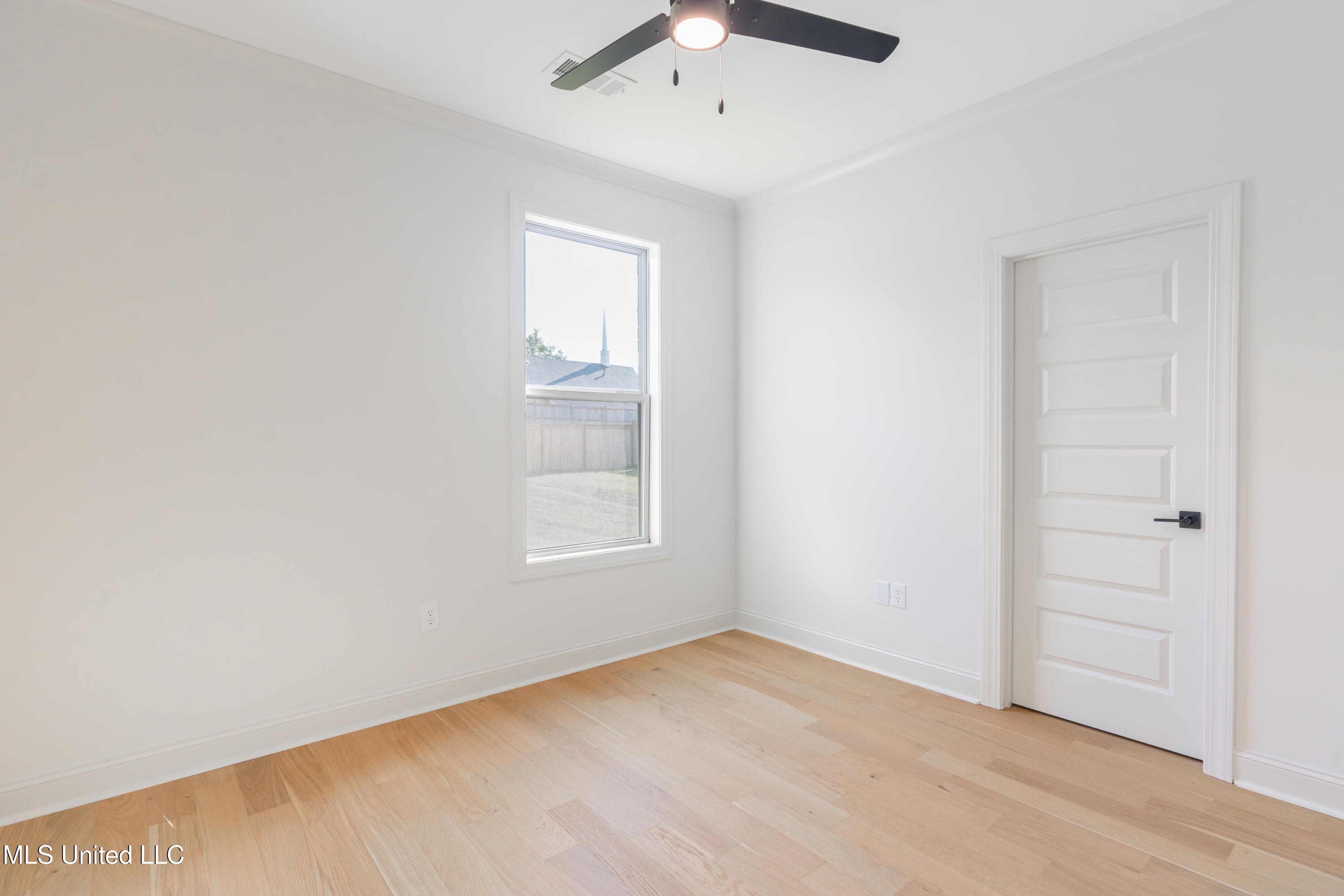 112 Catherine Boulevard