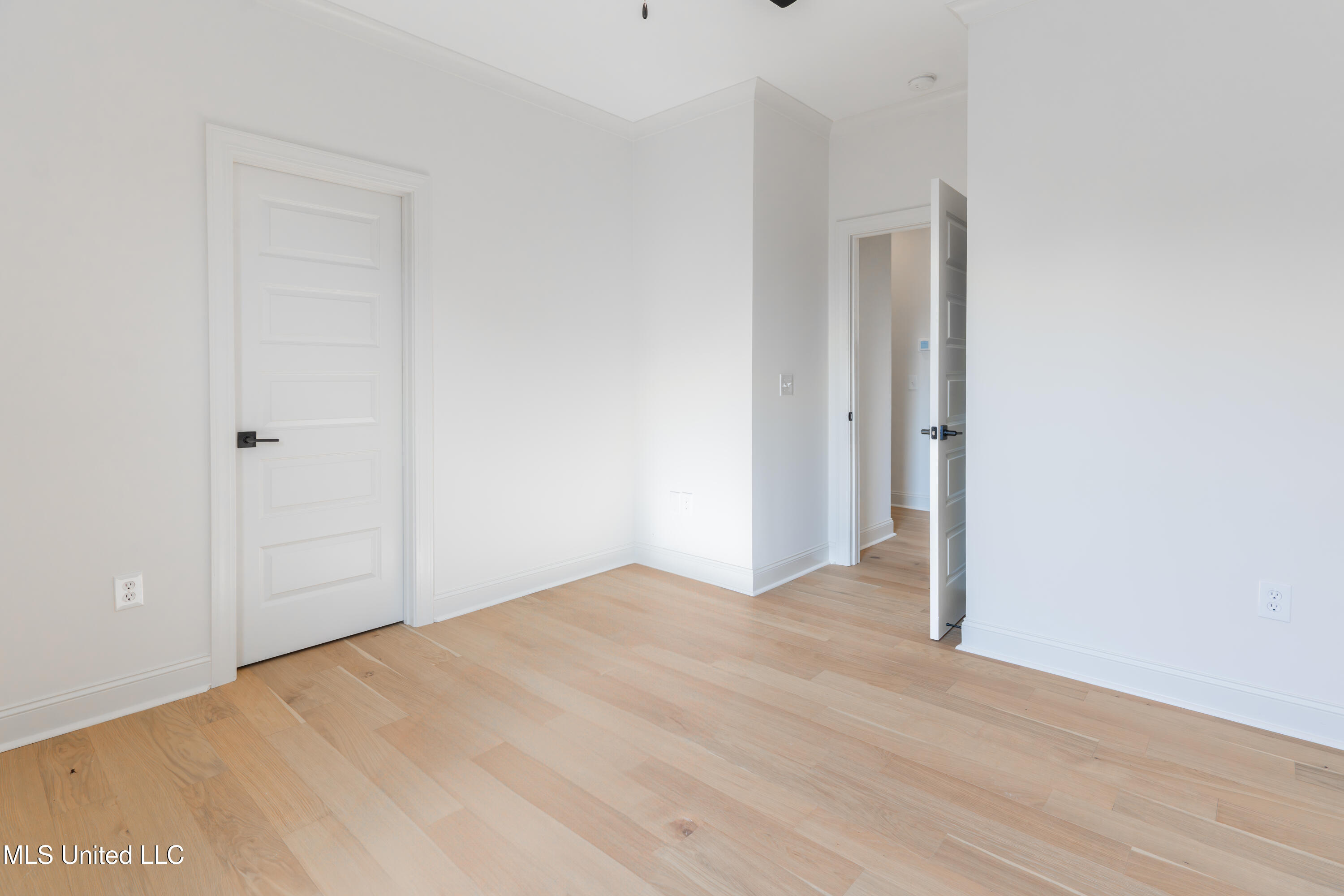 112 Catherine Boulevard