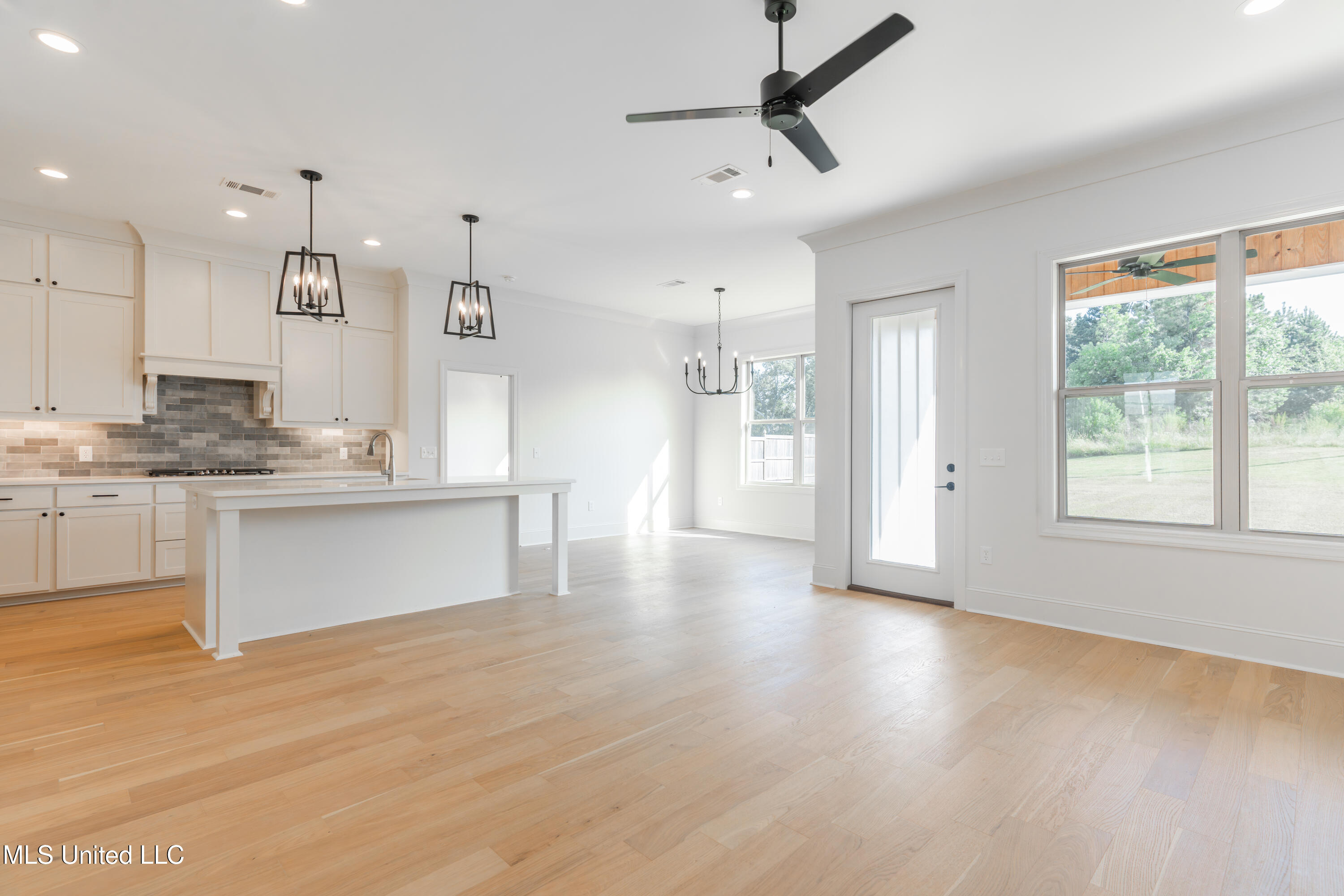 112 Catherine Boulevard