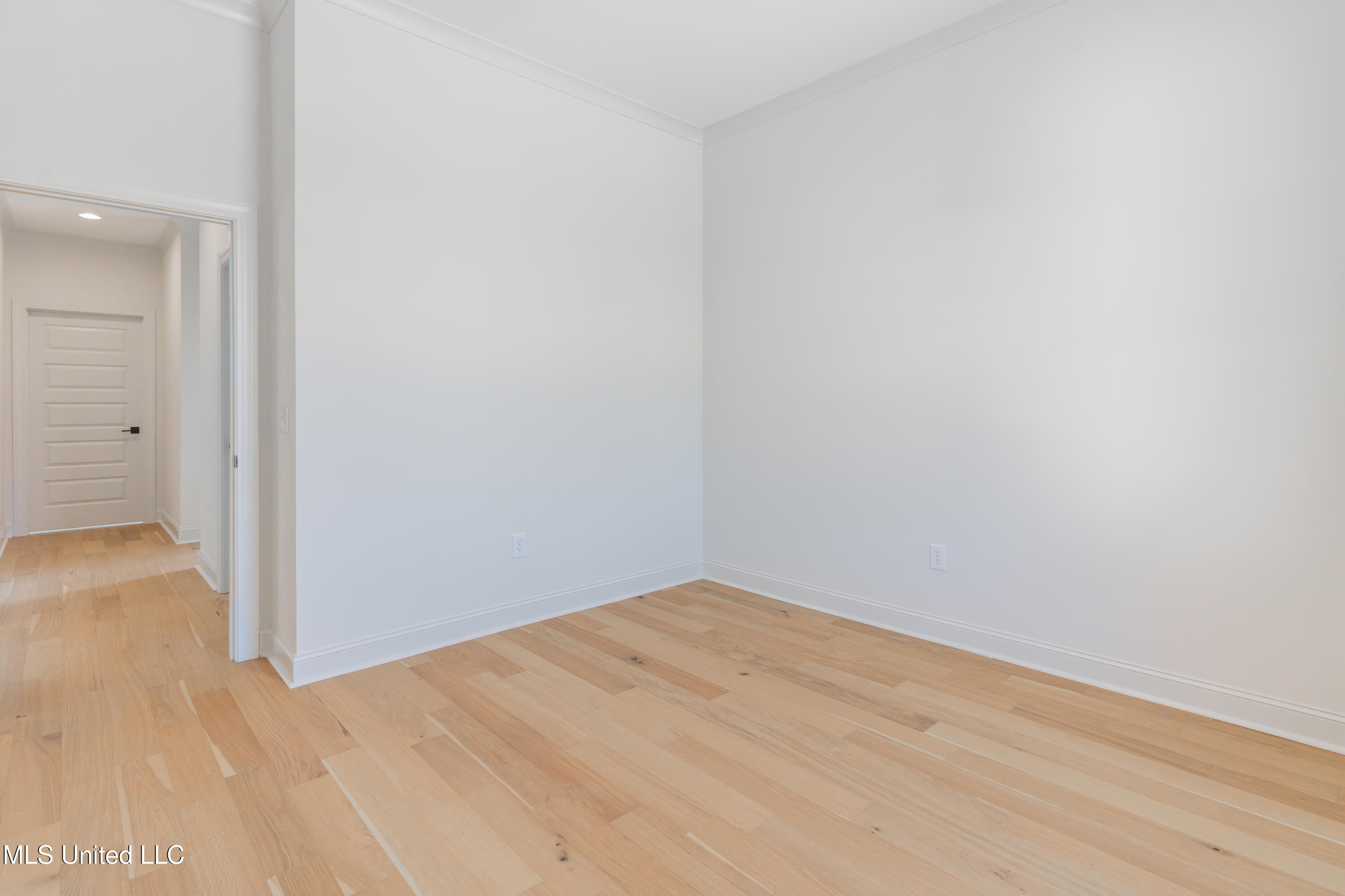 112 Catherine Boulevard
