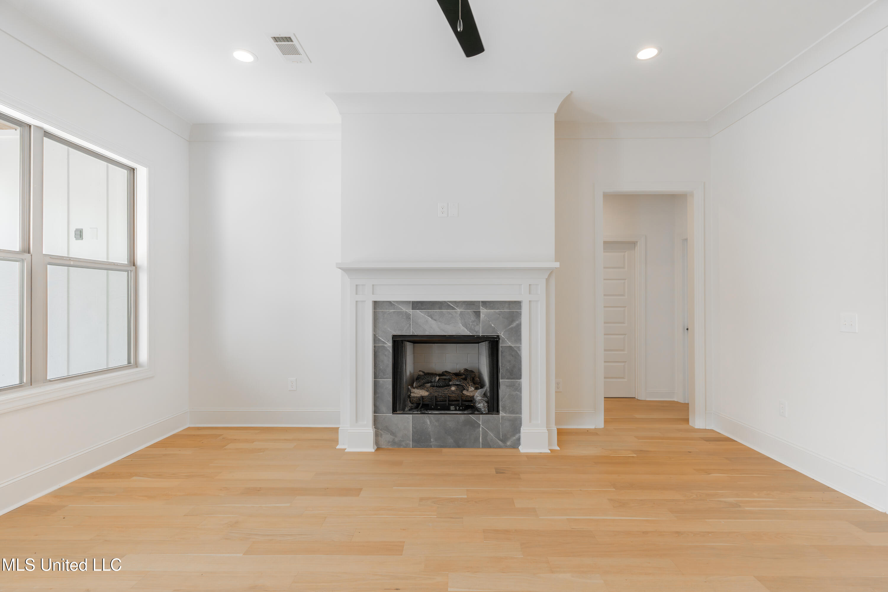 112 Catherine Boulevard