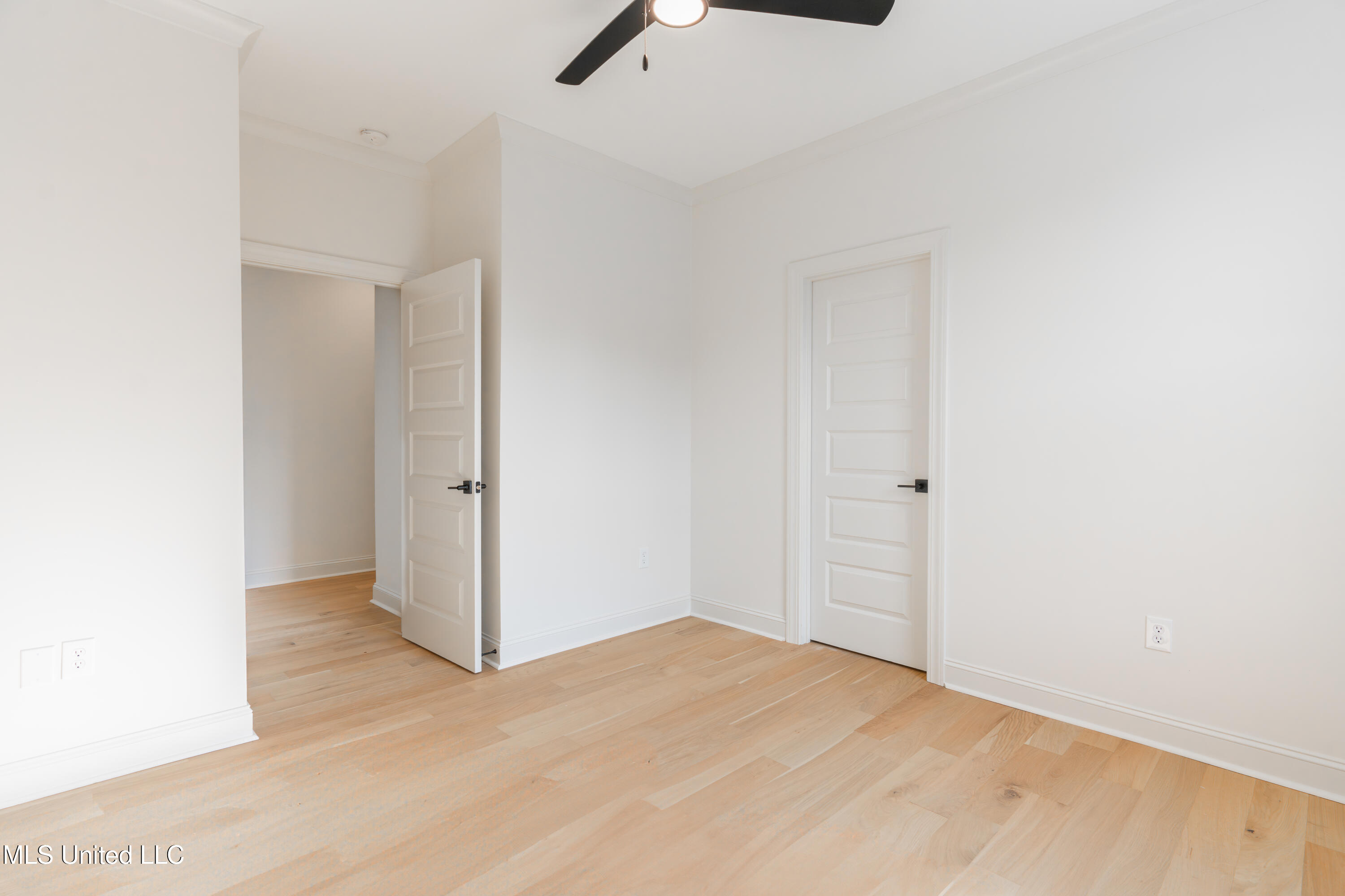 112 Catherine Boulevard