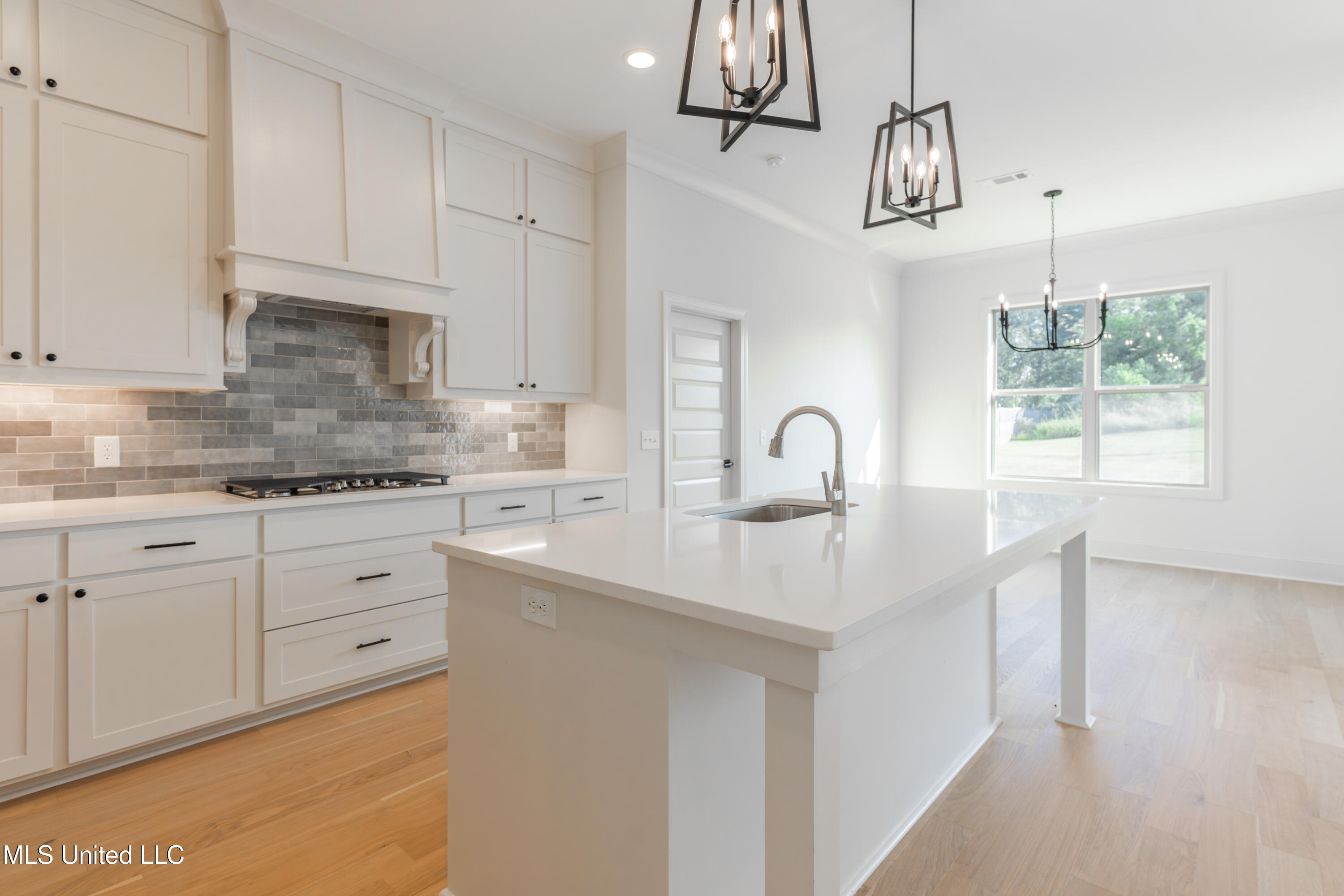 112 Catherine Boulevard
