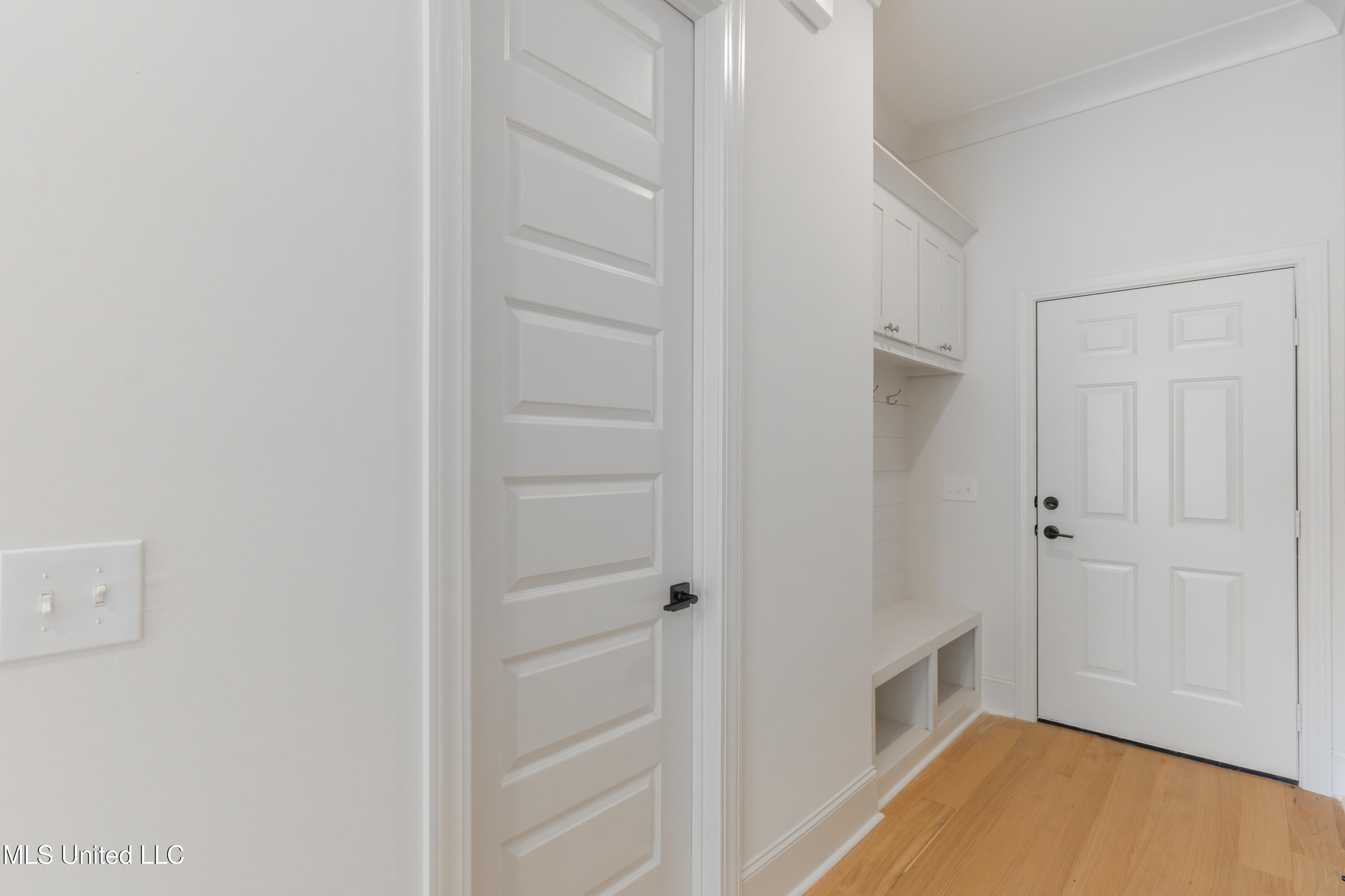112 Catherine Boulevard