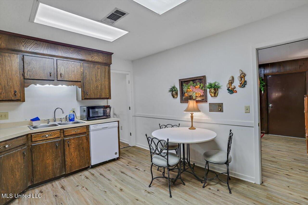 9081 Smith Station Road