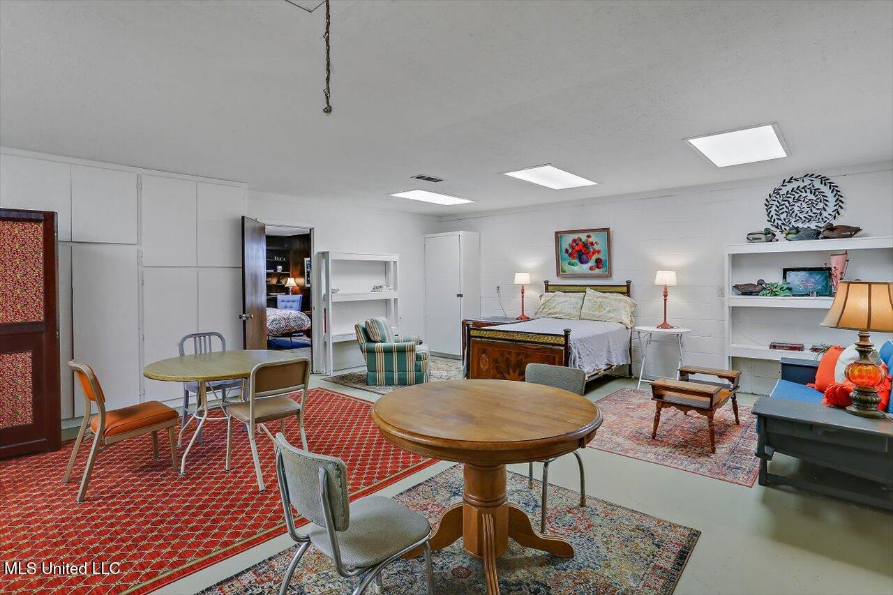 9081 Smith Station Road