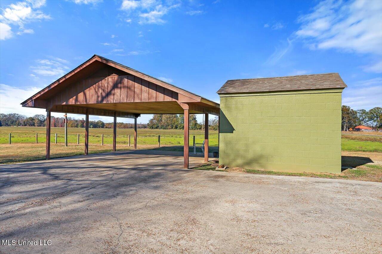 9081 Smith Station Road