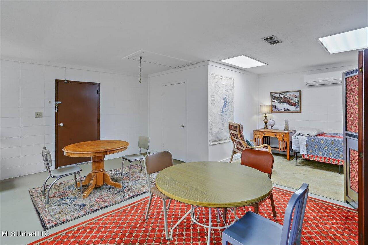 9081 Smith Station Road