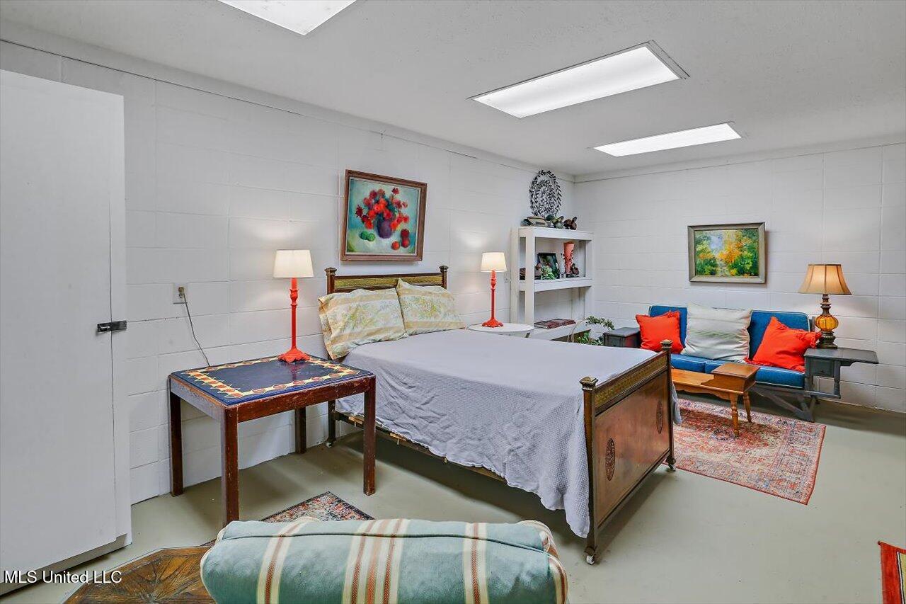 9081 Smith Station Road