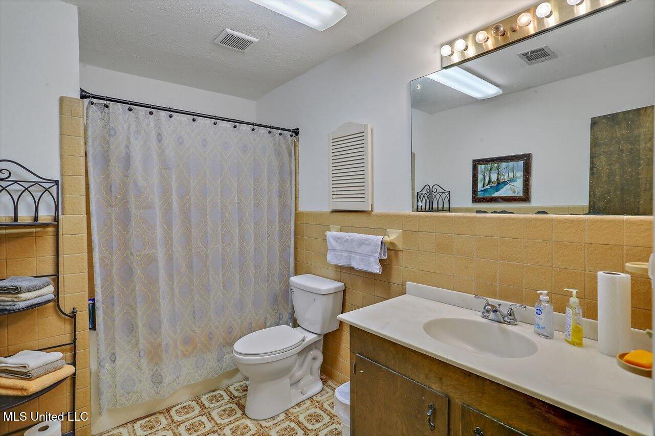 9081 Smith Station Road