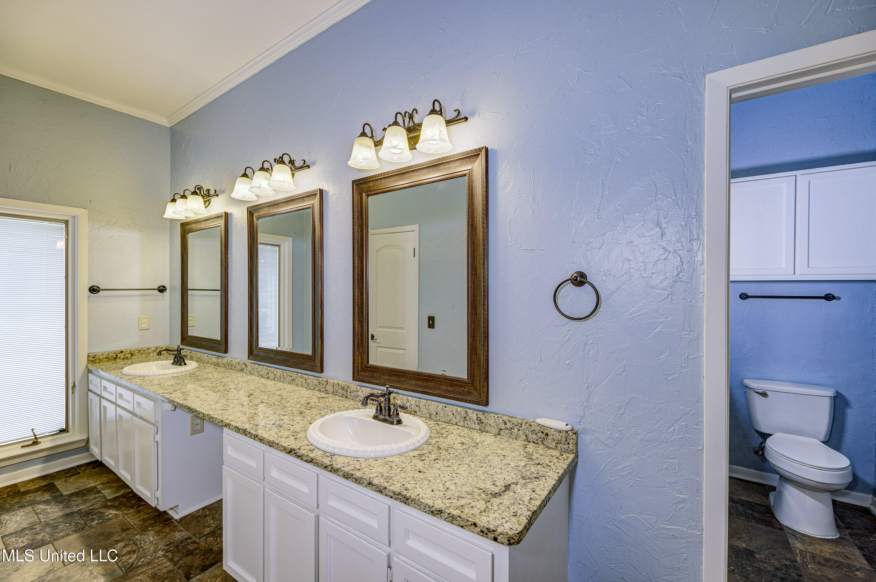 3099 E Fairway Drive