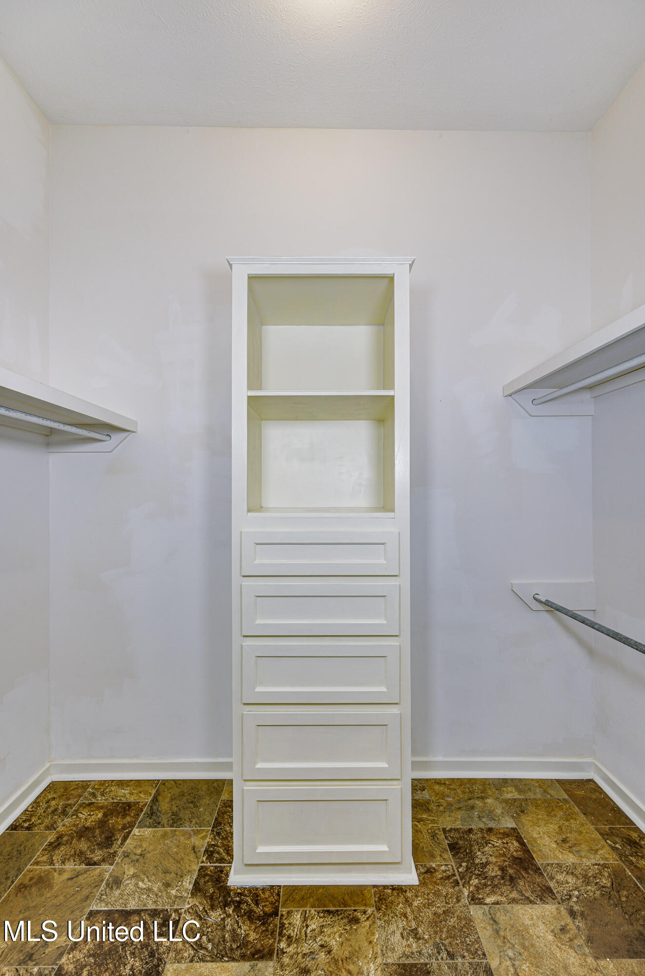 3099 E Fairway Drive