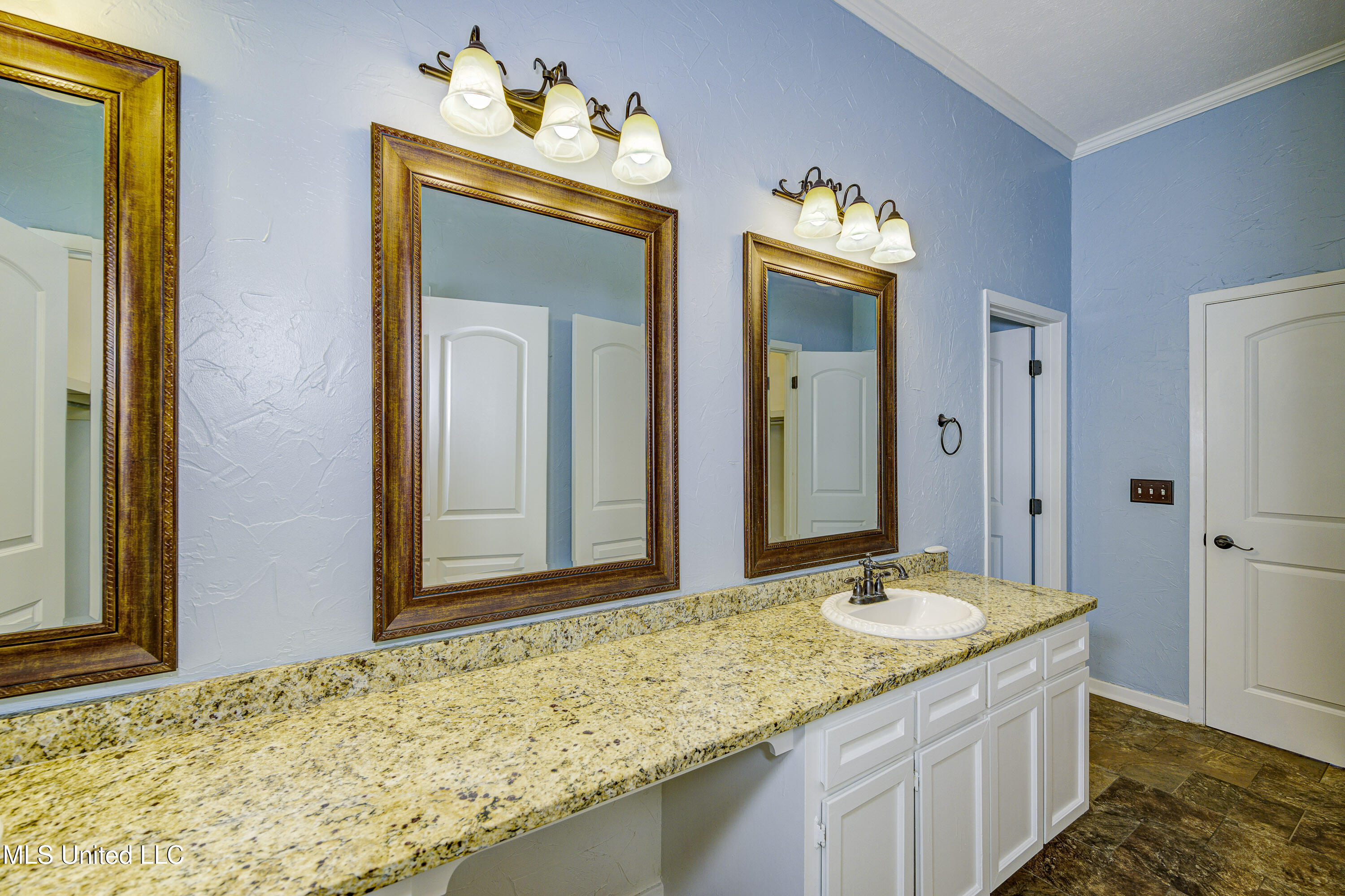 3099 E Fairway Drive