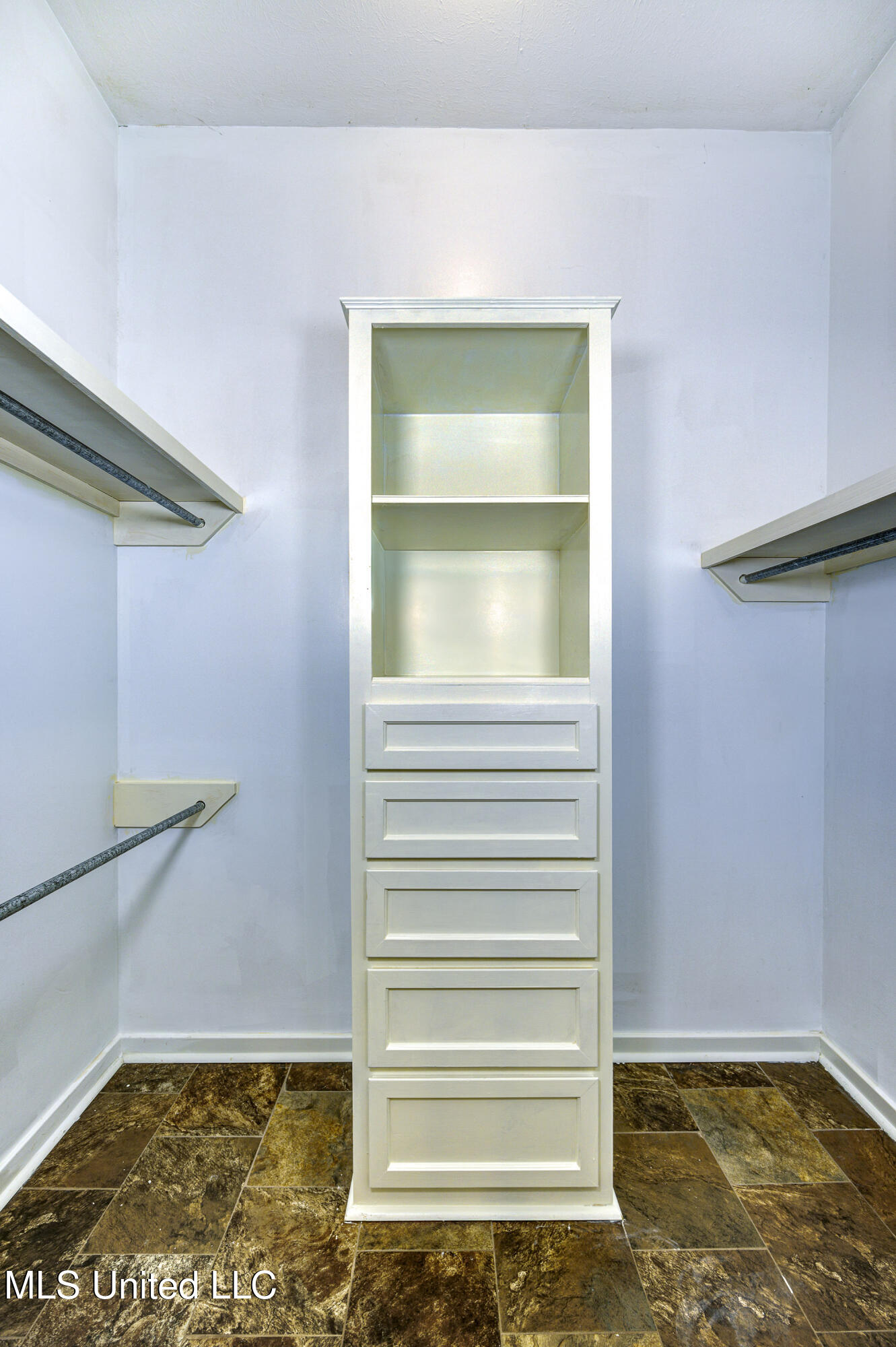 3099 E Fairway Drive