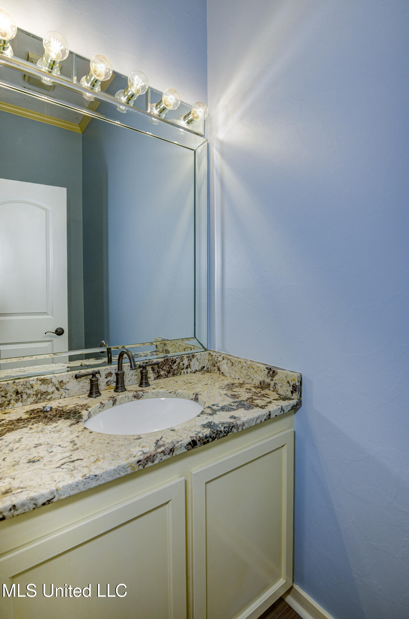 3099 E Fairway Drive