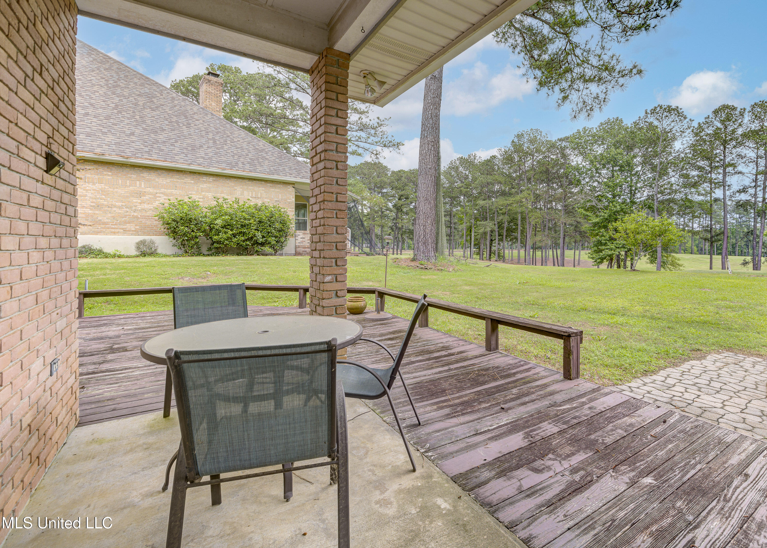 3099 E Fairway Drive