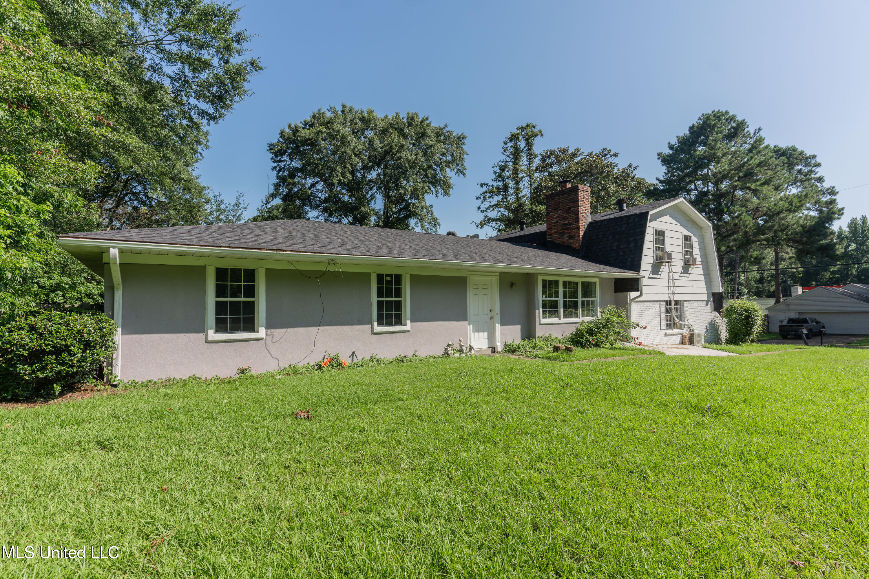 1200 Tanglewood Drive
