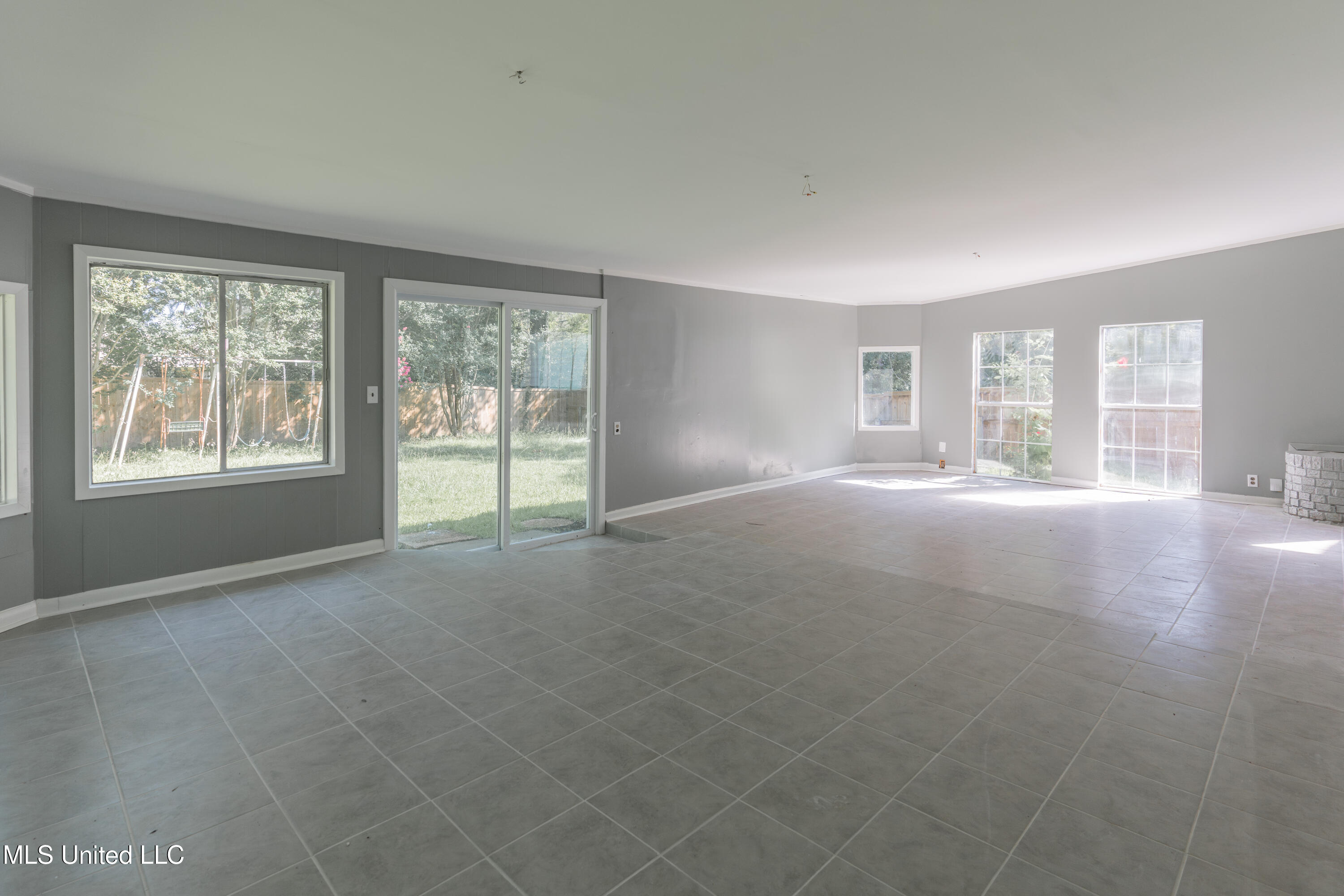 1200 Tanglewood Drive