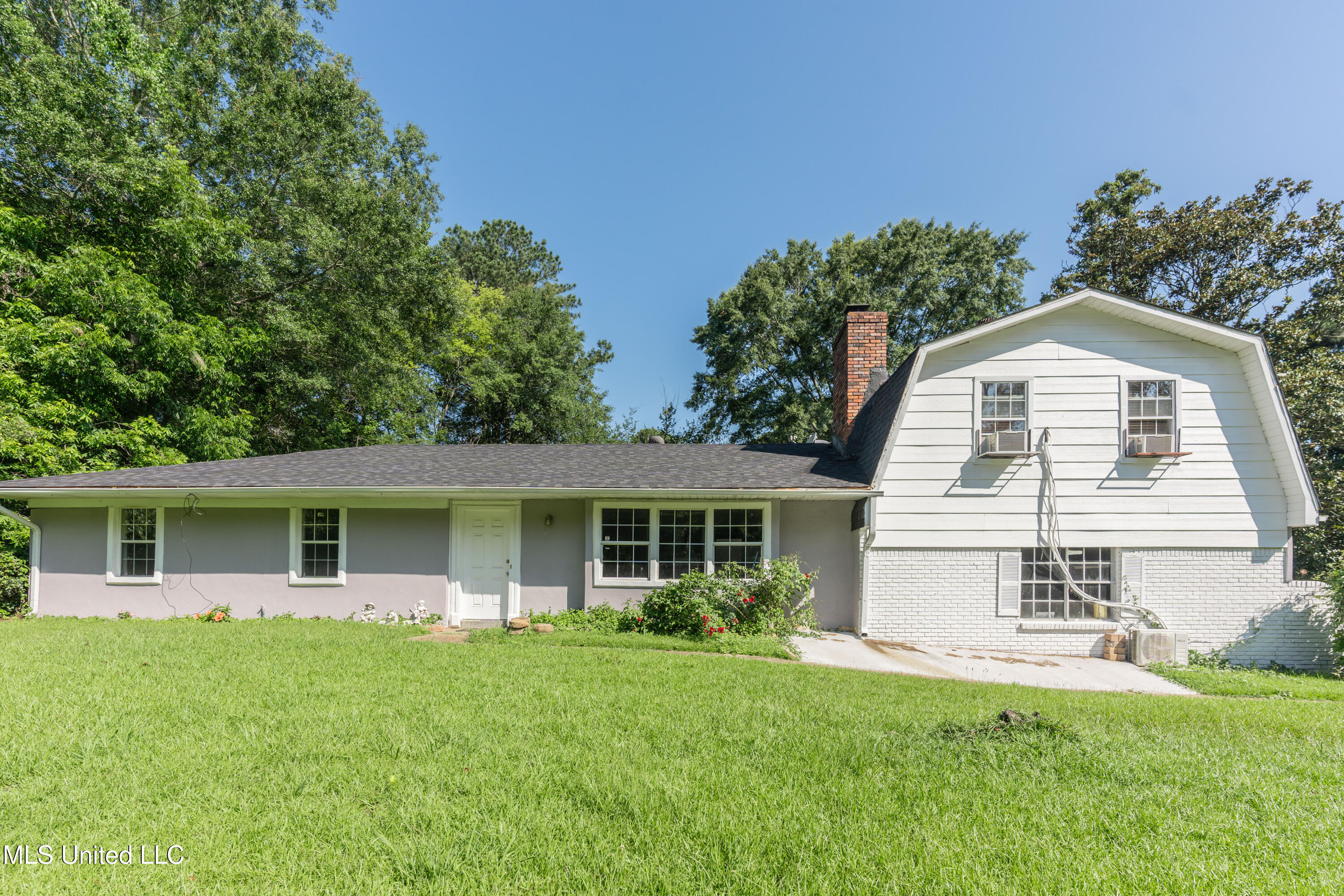 1200 Tanglewood Drive