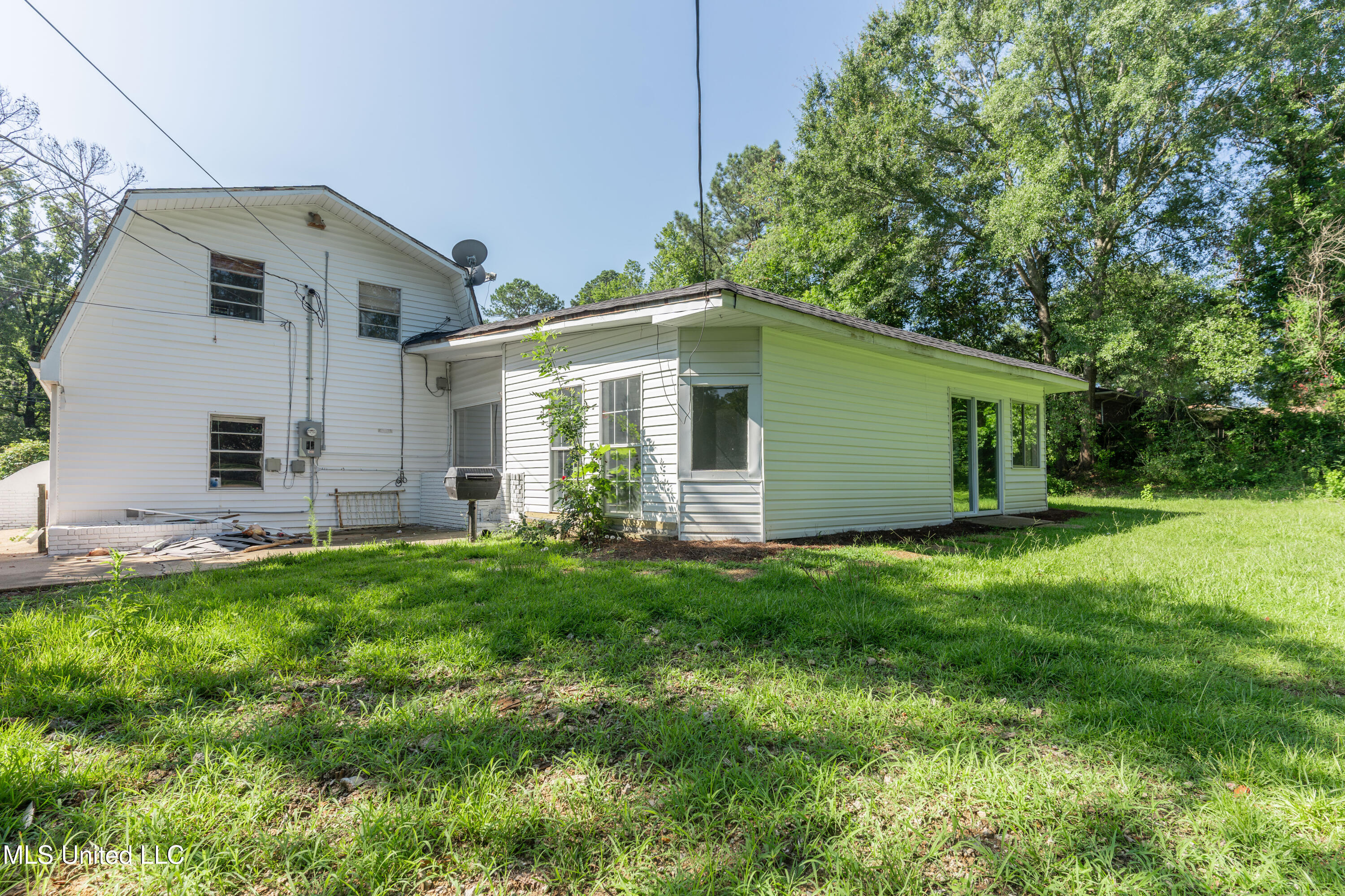 1200 Tanglewood Drive