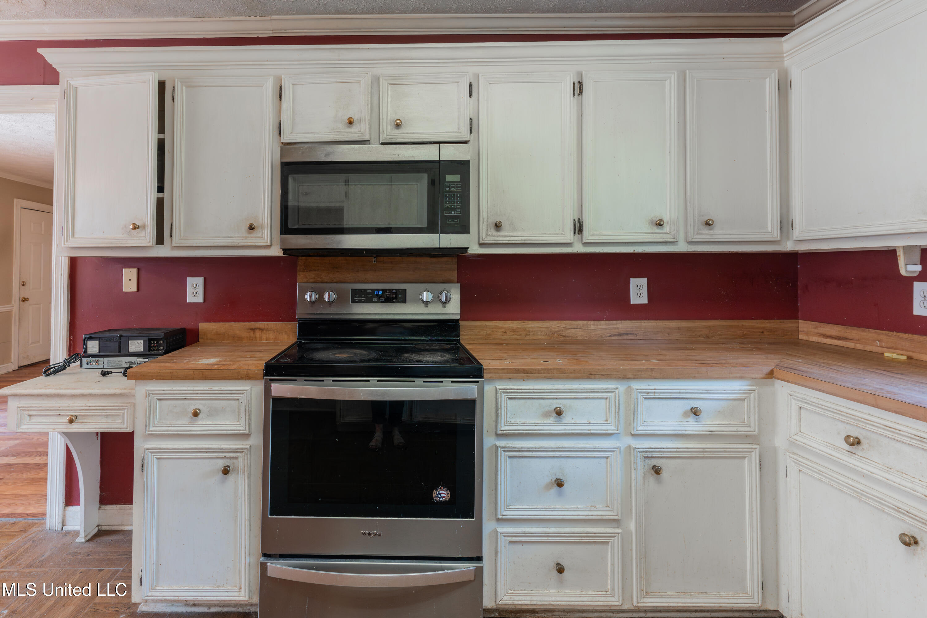100 Green Oak Cove